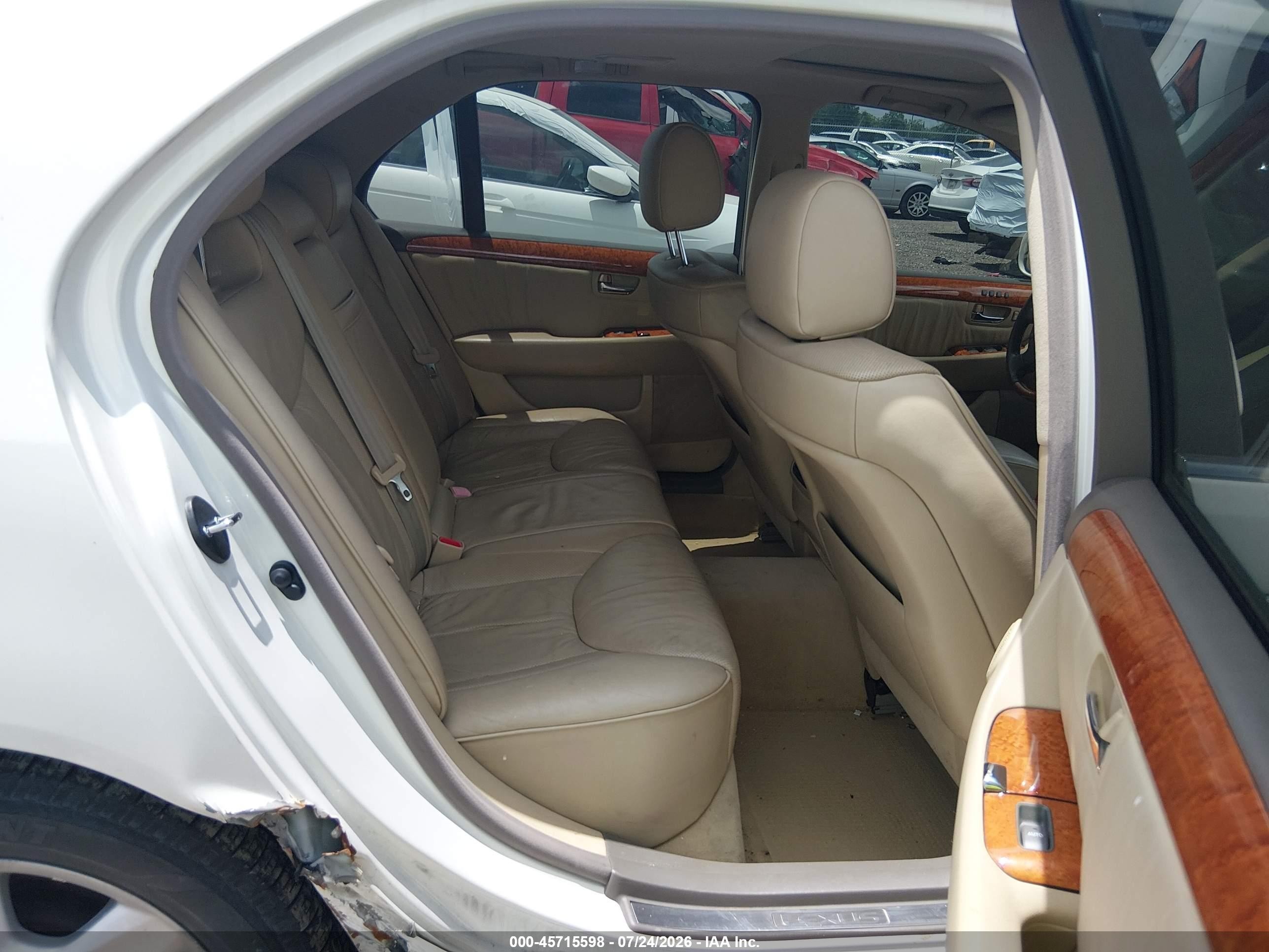2004 Lexus Ls 430   White vin: JTHBN36FX40142349