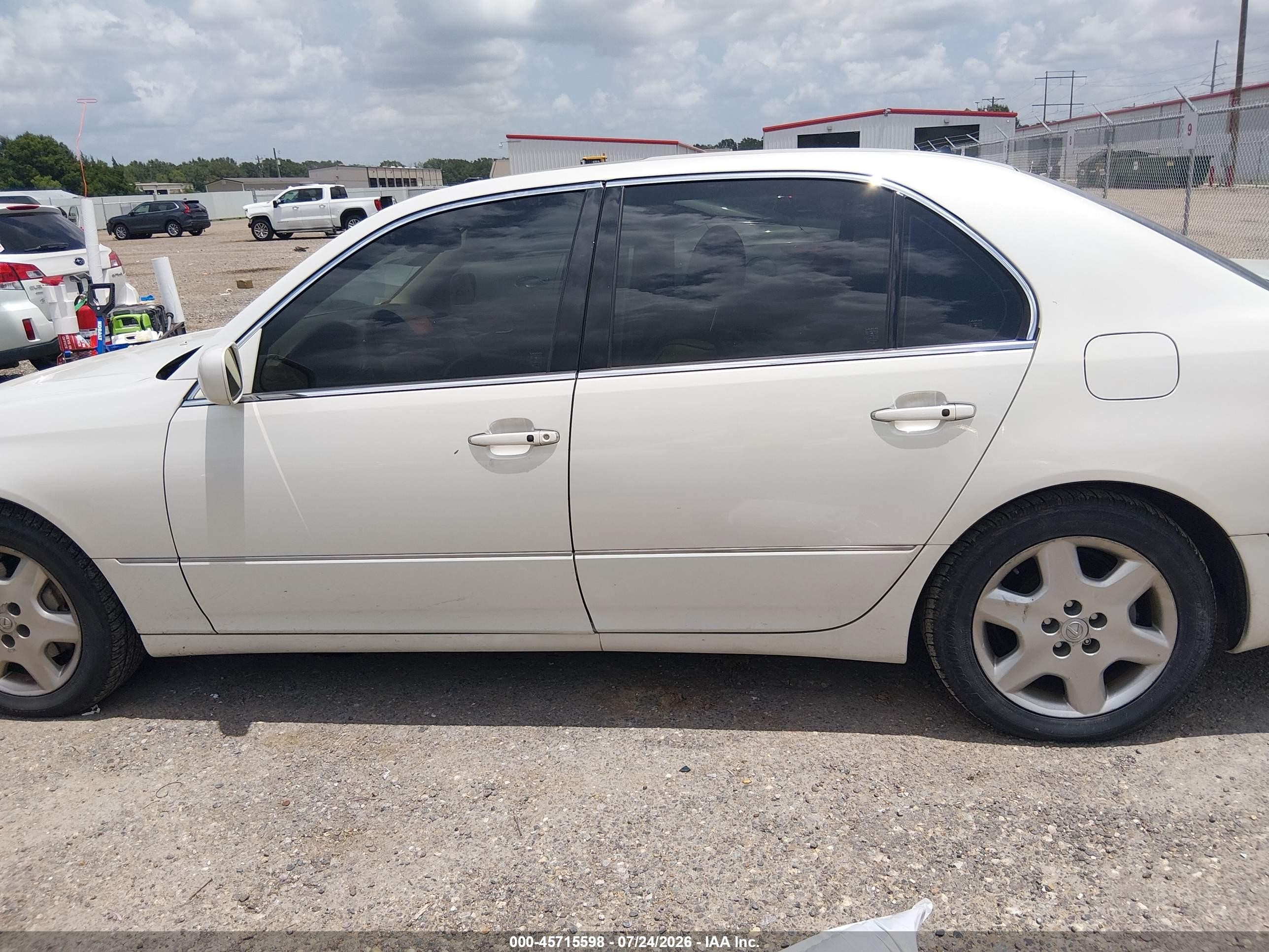 2004 Lexus Ls 430   White vin: JTHBN36FX40142349