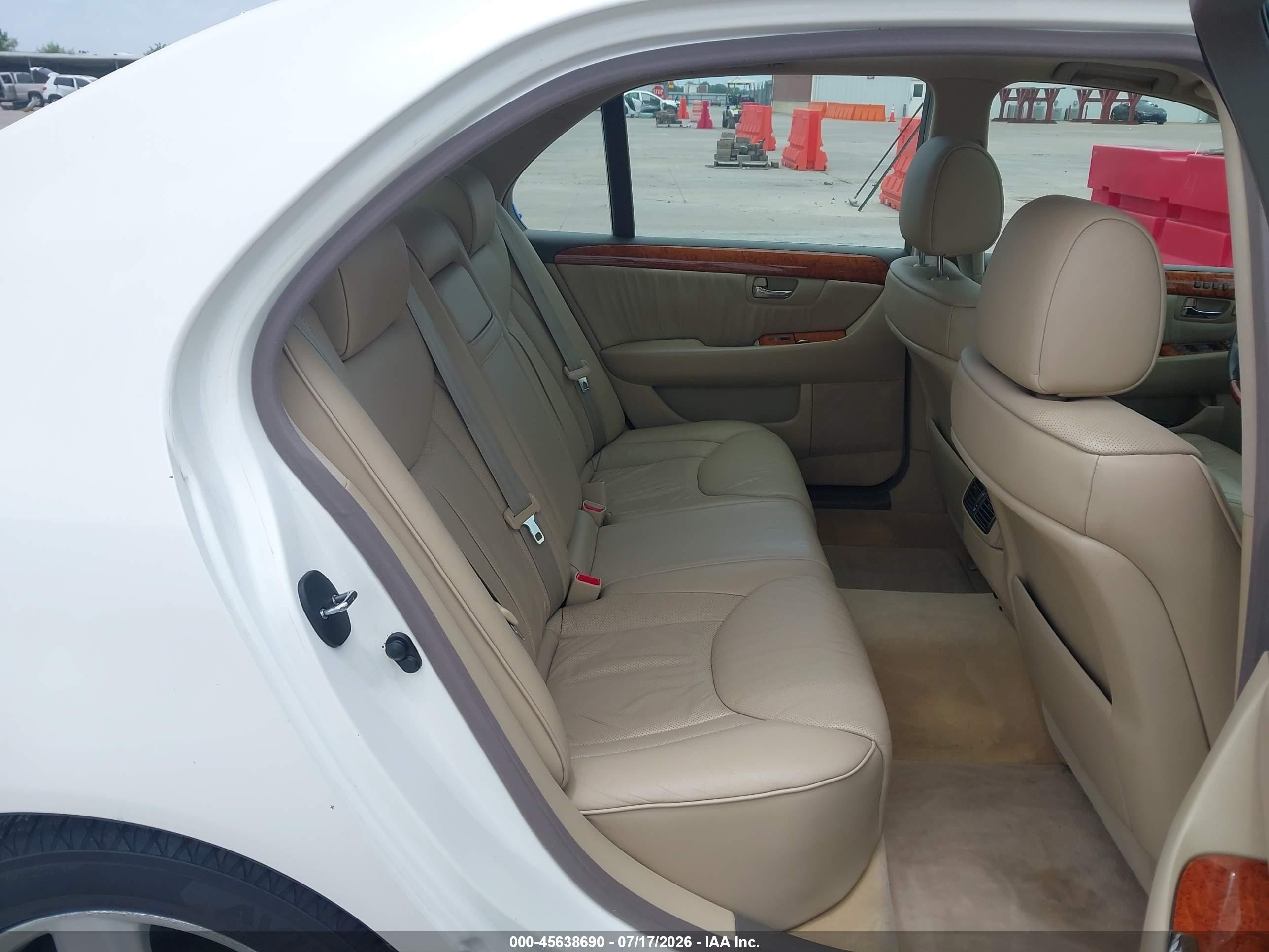 2004 Lexus Ls 430   White vin: JTHBN36FX40163380