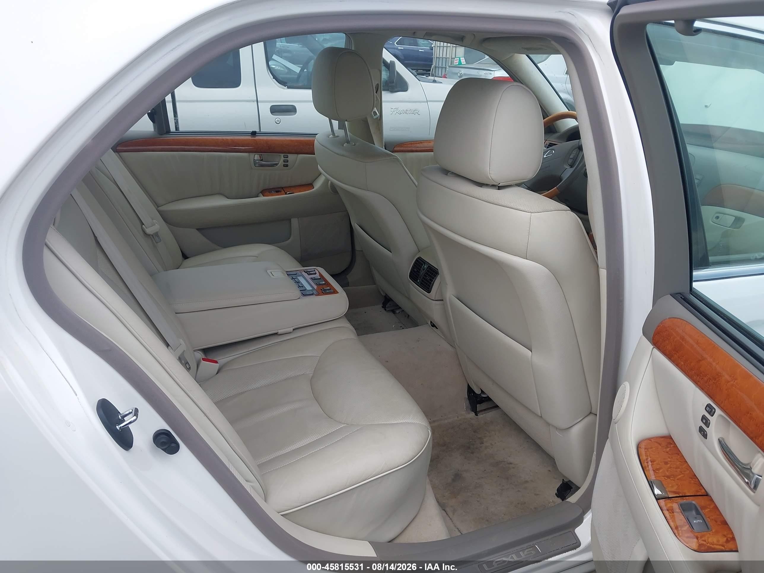 2005 Lexus Ls 430   White vin: JTHBN36FX50177961