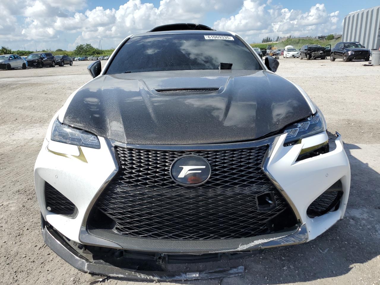 2016 Lexus Gs-f    White vin: JTHBP1BL3GA000160