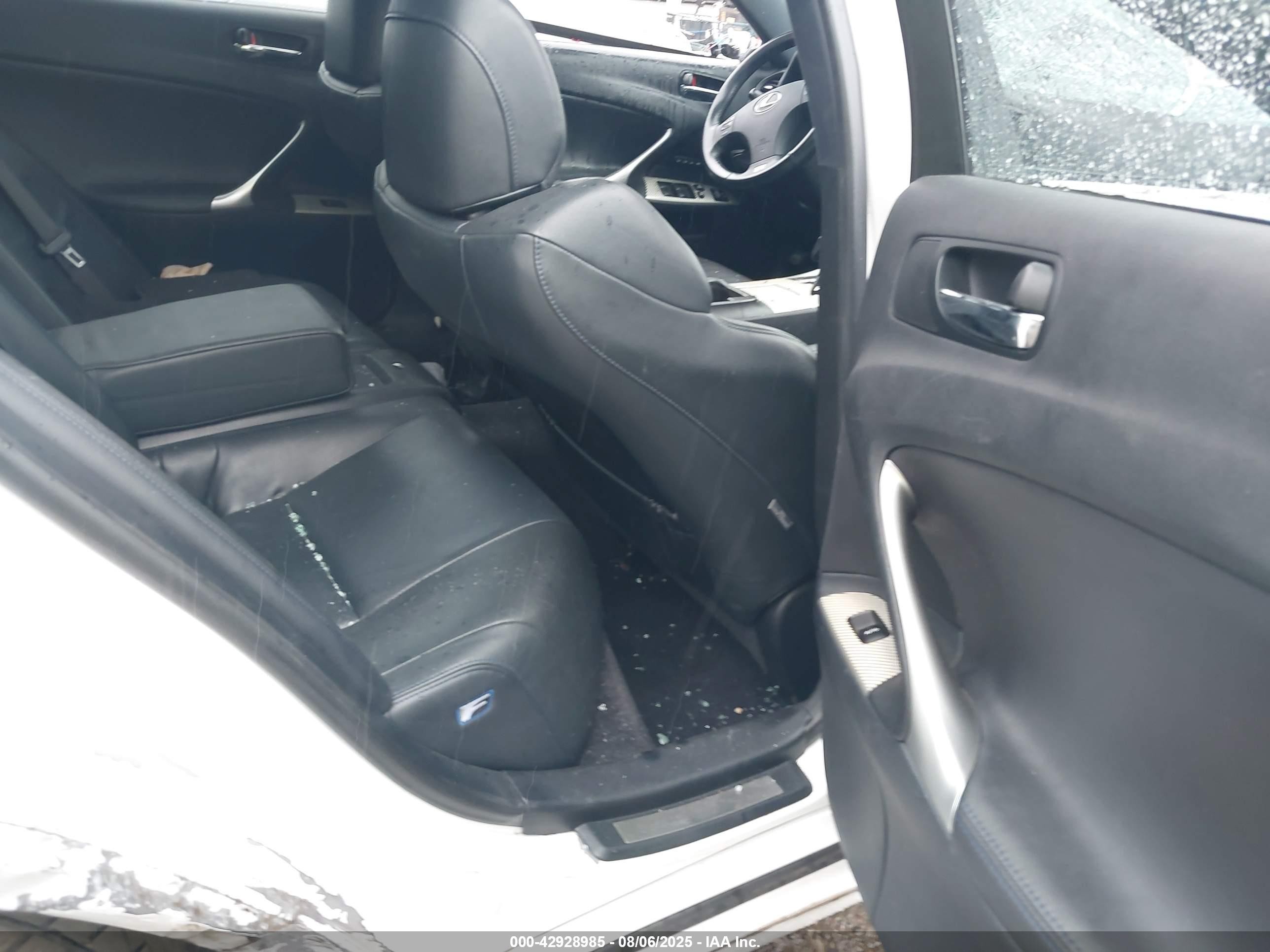 2008 Lexus Is F   White vin: JTHBP262185003267