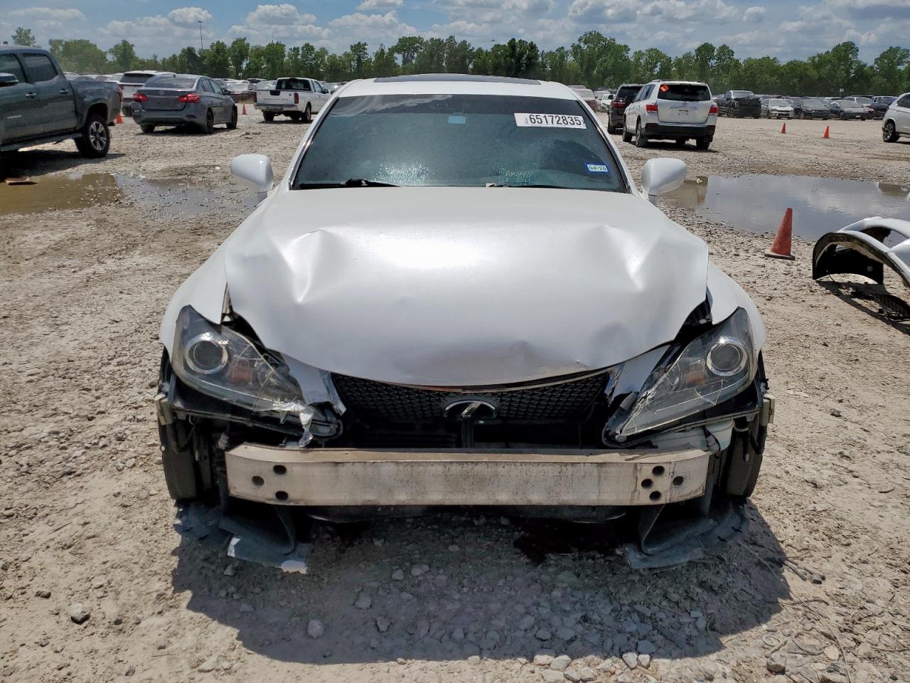 2008 Lexus Is-f    White vin: JTHBP262885003654