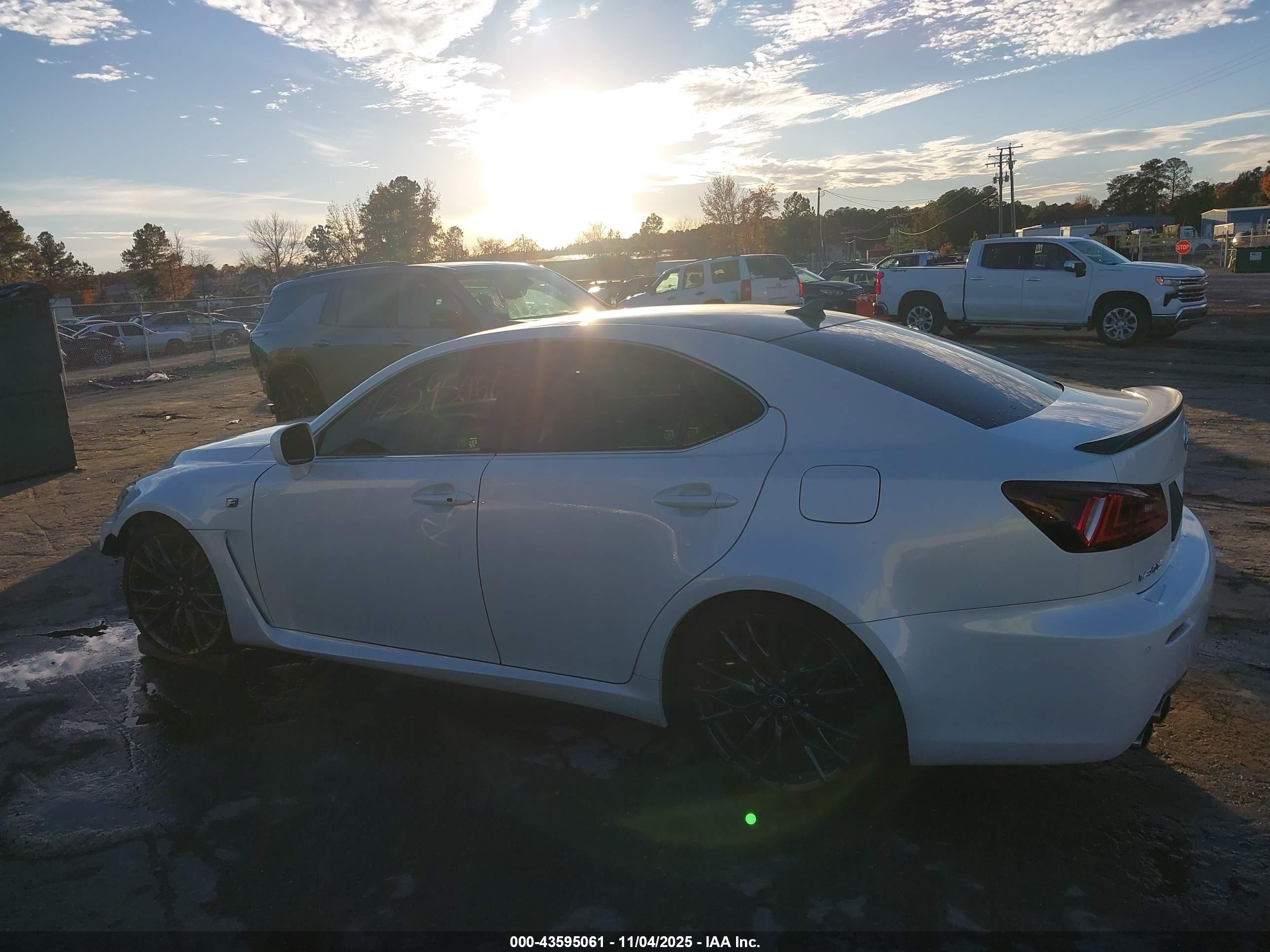 2011 Lexus Is F   White vin: JTHBP5C21B5008756