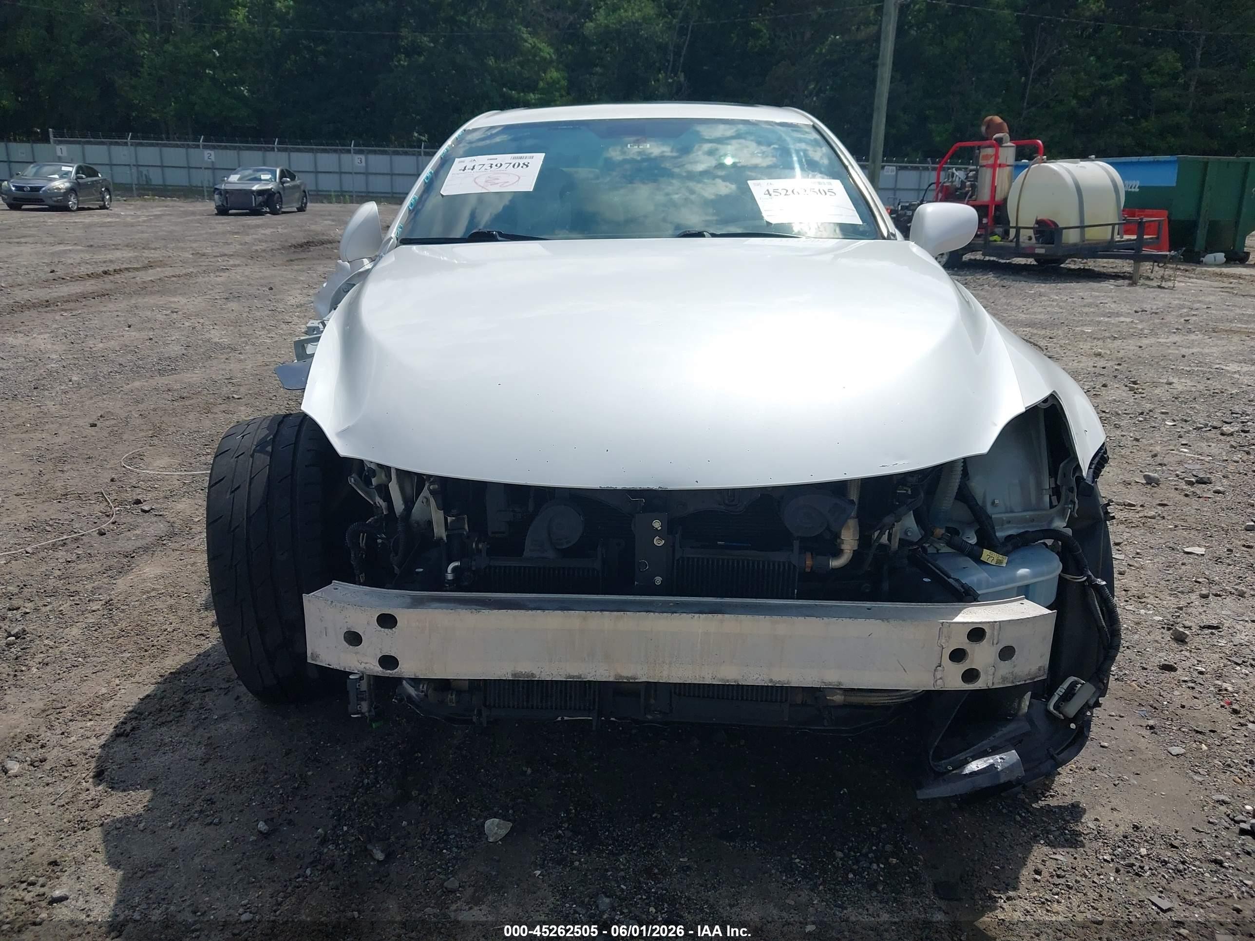 2011 Lexus Is F   White vin: JTHBP5C29B5009038