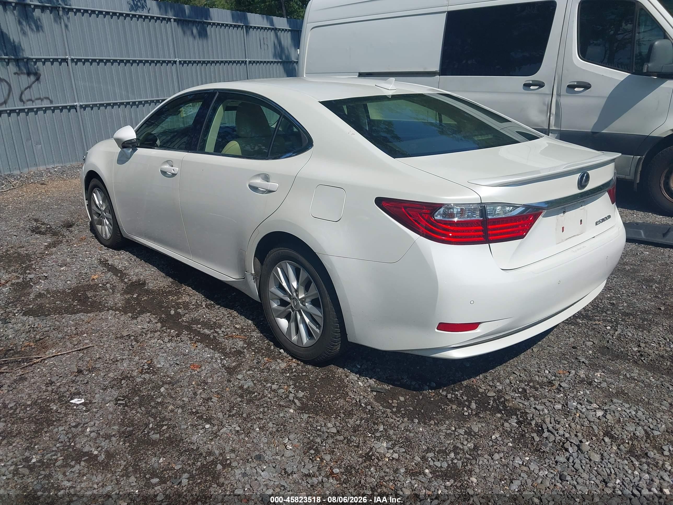 2013 Lexus Es 300h White vin: JTHBW1GG0D2006308