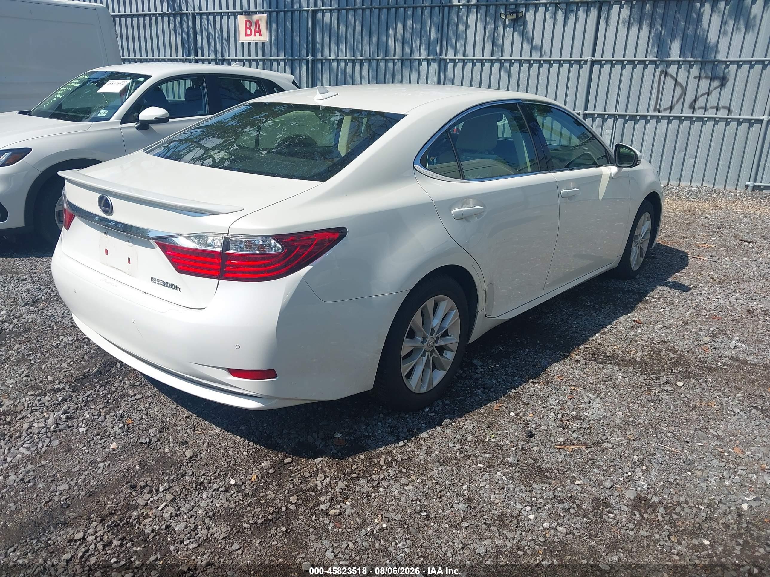 2013 Lexus Es 300h White vin: JTHBW1GG0D2006308