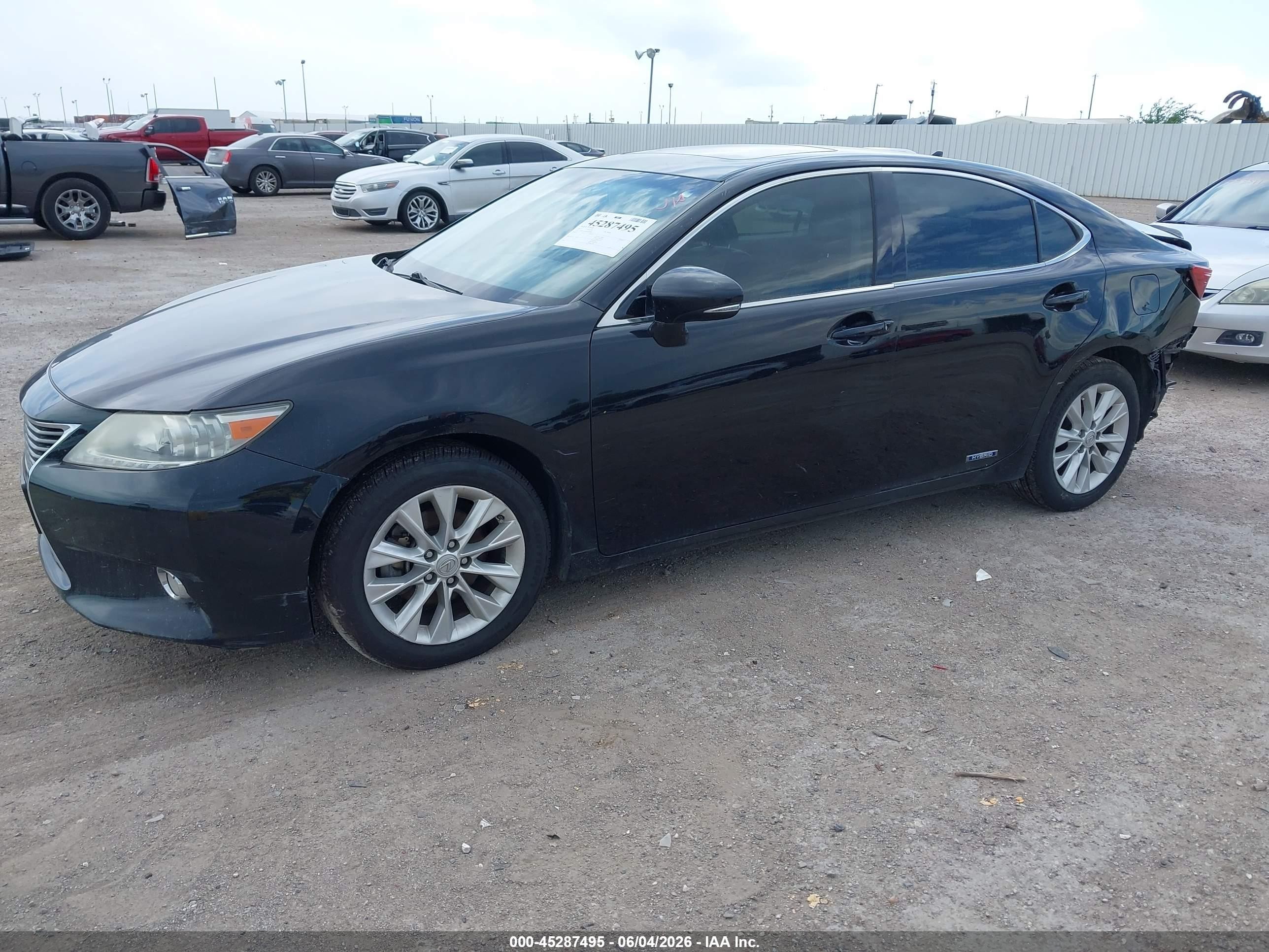 2013 Lexus Es 300h   Black vin: JTHBW1GG0D2028096