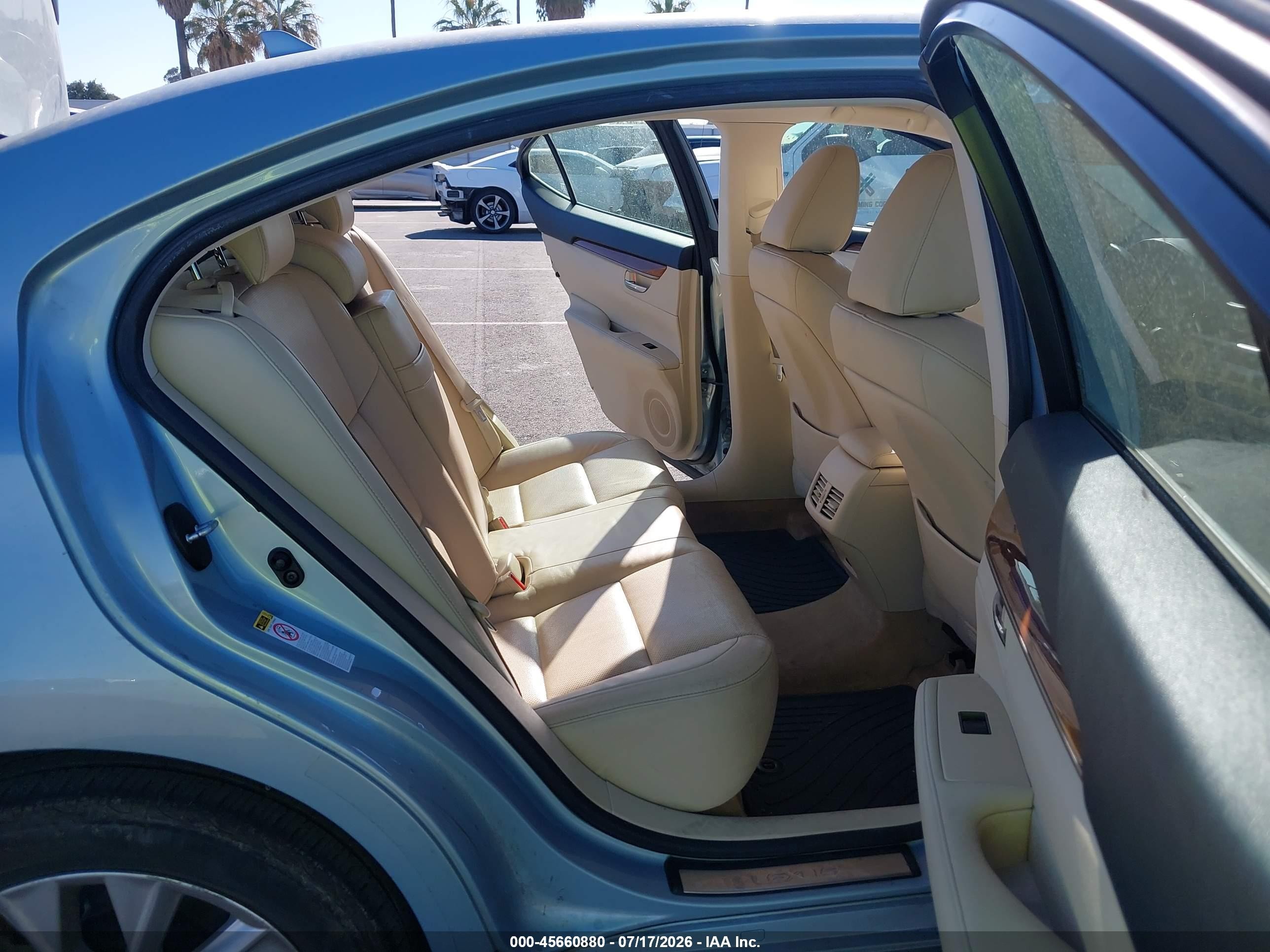 2013 Lexus Es 300h   Light Blue vin: JTHBW1GG0D2031760