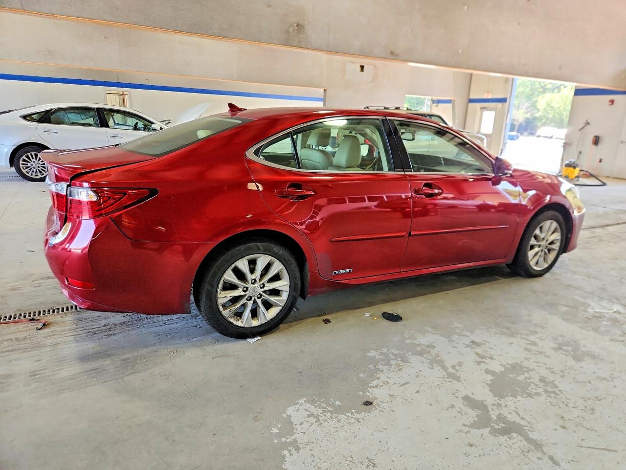 2013 Lexus Es 300h Red vin: JTHBW1GG0D2035078