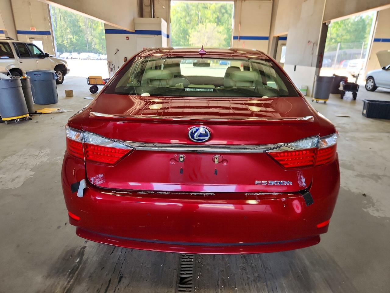 2013 Lexus Es 300h Red vin: JTHBW1GG0D2035078