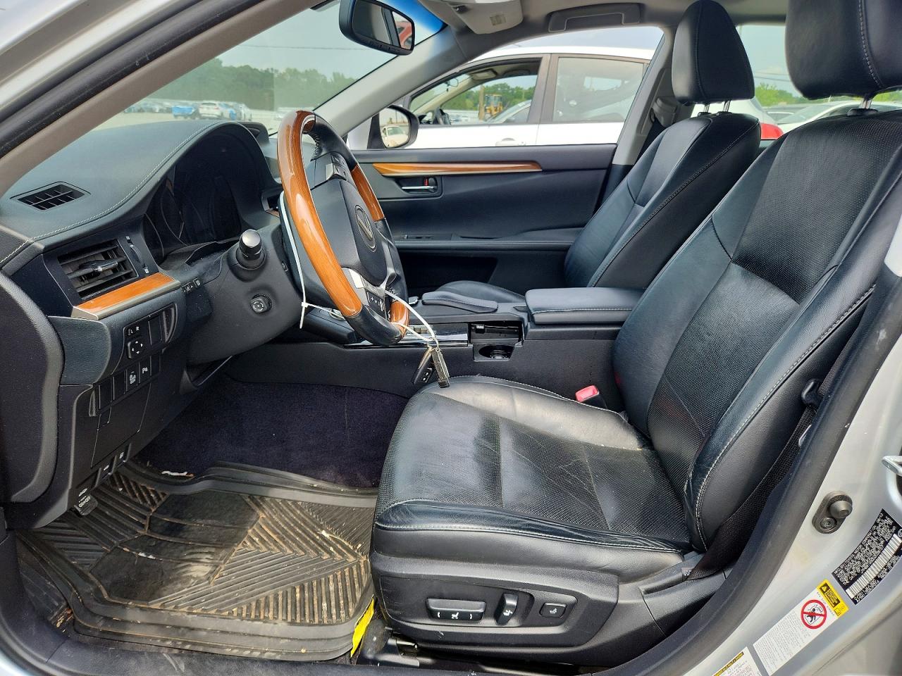 2013 Lexus Es 300h Silver vin: JTHBW1GG0D2038157
