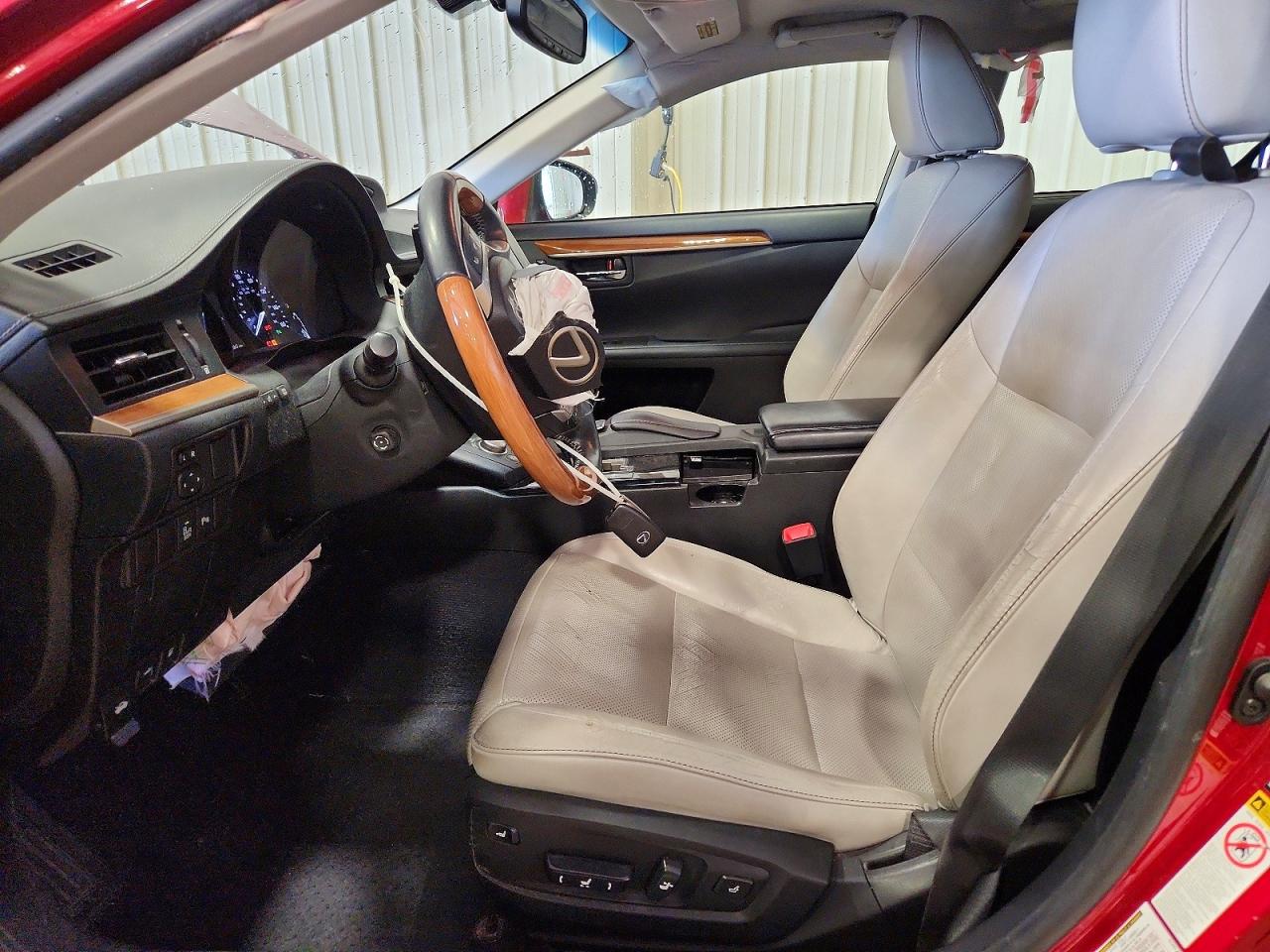 2013 Lexus Es 300h Красный vin: JTHBW1GG0D2038238
