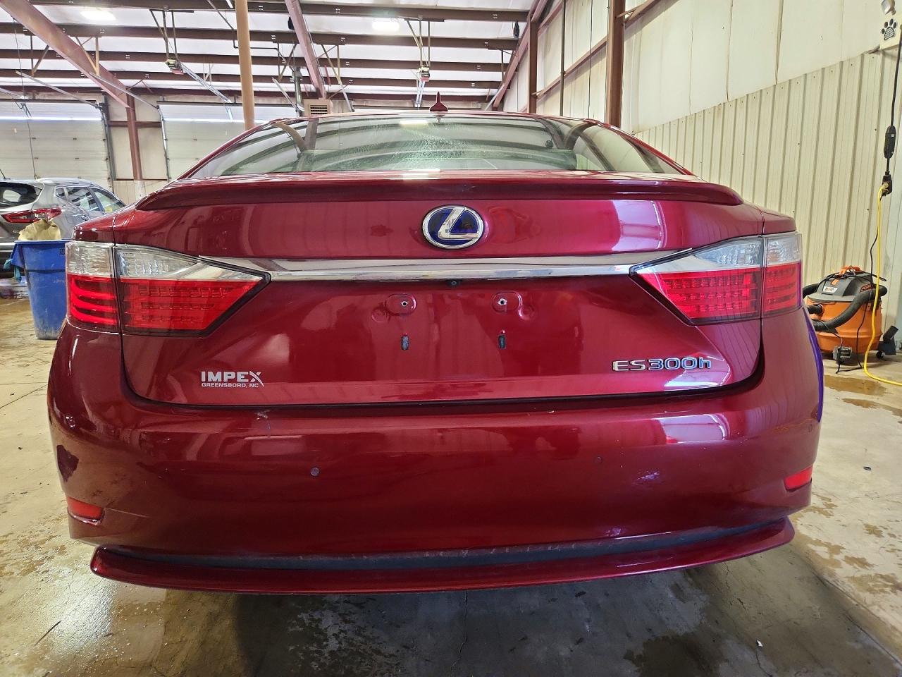 2013 Lexus Es 300h Красный vin: JTHBW1GG0D2038238