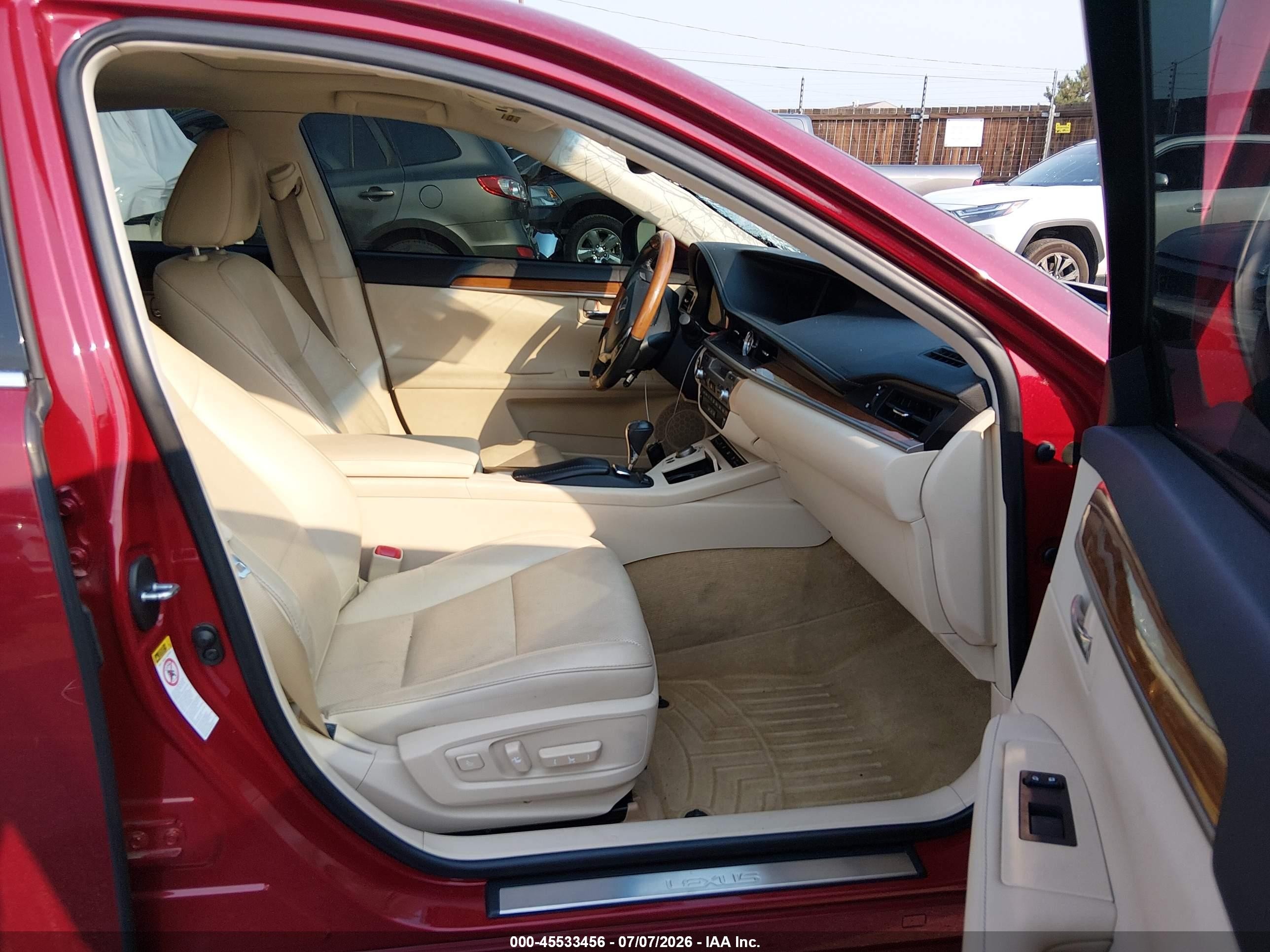 2014 Lexus Es 300h   Red vin: JTHBW1GG0E2057213