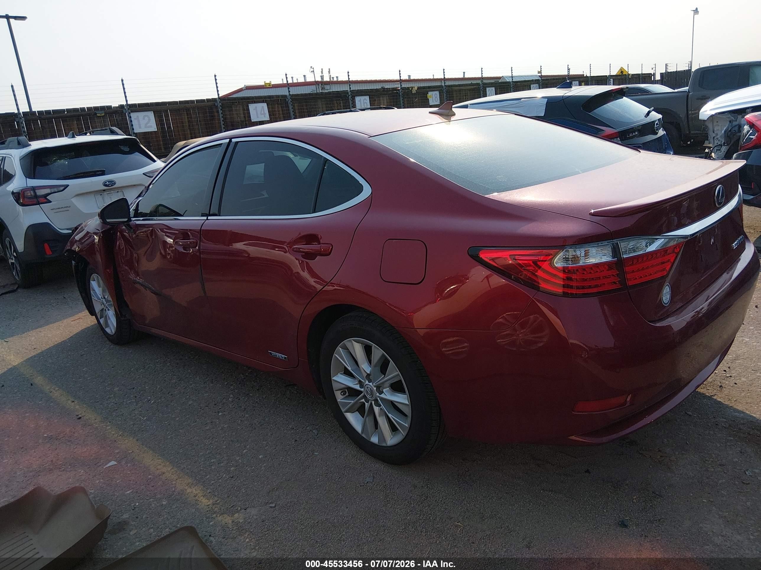 2014 Lexus Es 300h   Red vin: JTHBW1GG0E2057213