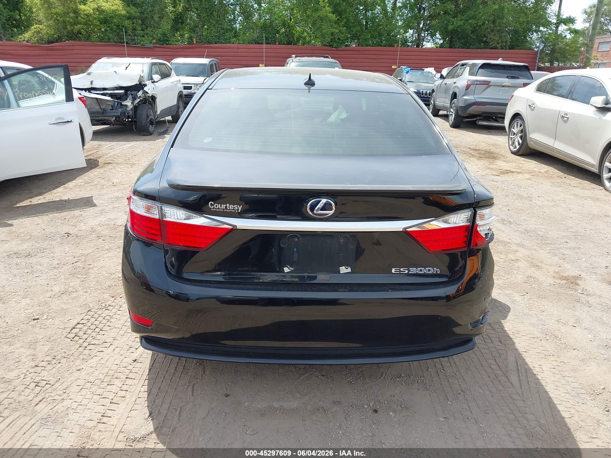 2014 Lexus Es 300h   Black vin: JTHBW1GG0E2057809