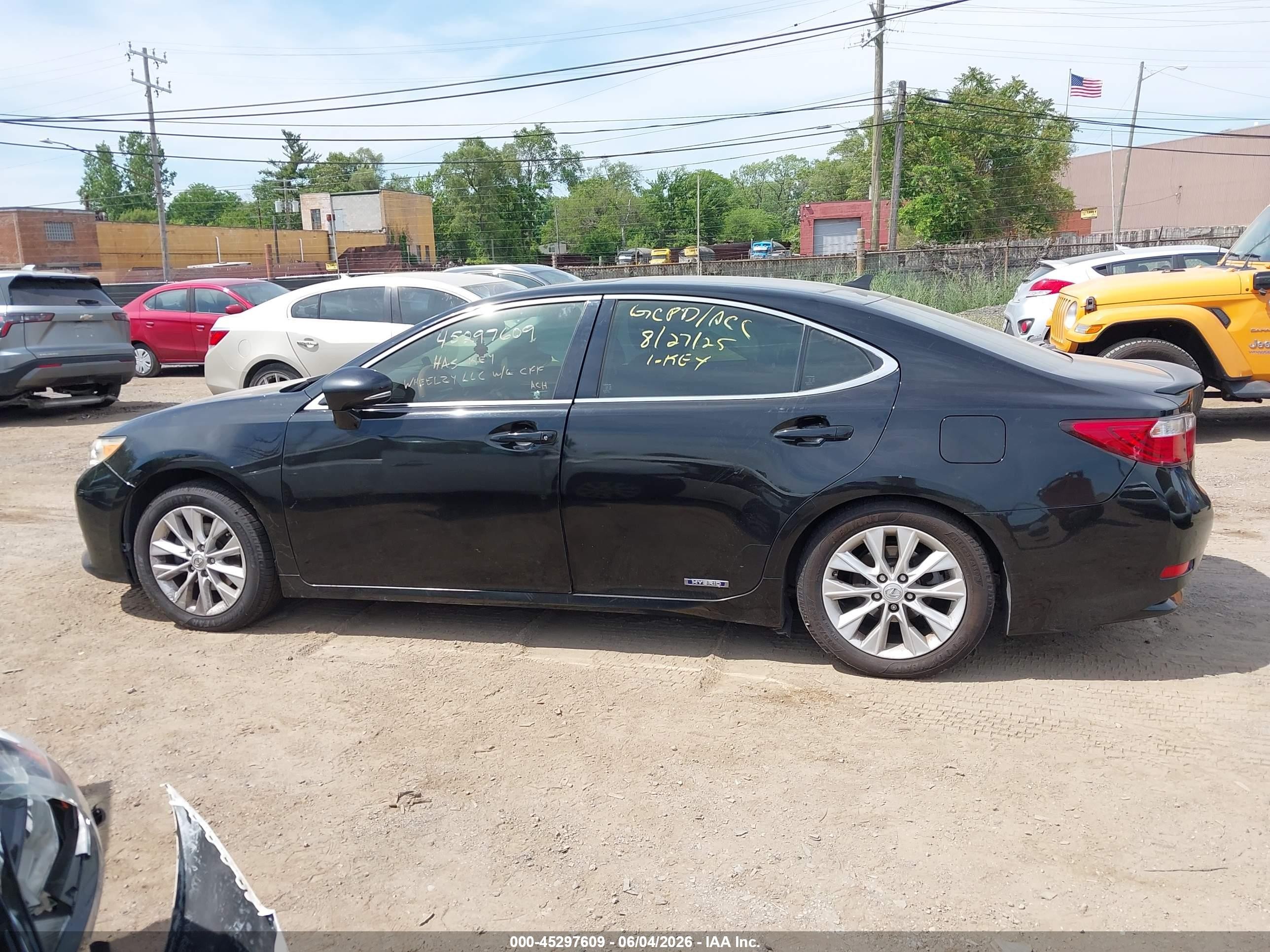 2014 Lexus Es 300h   Black vin: JTHBW1GG0E2057809