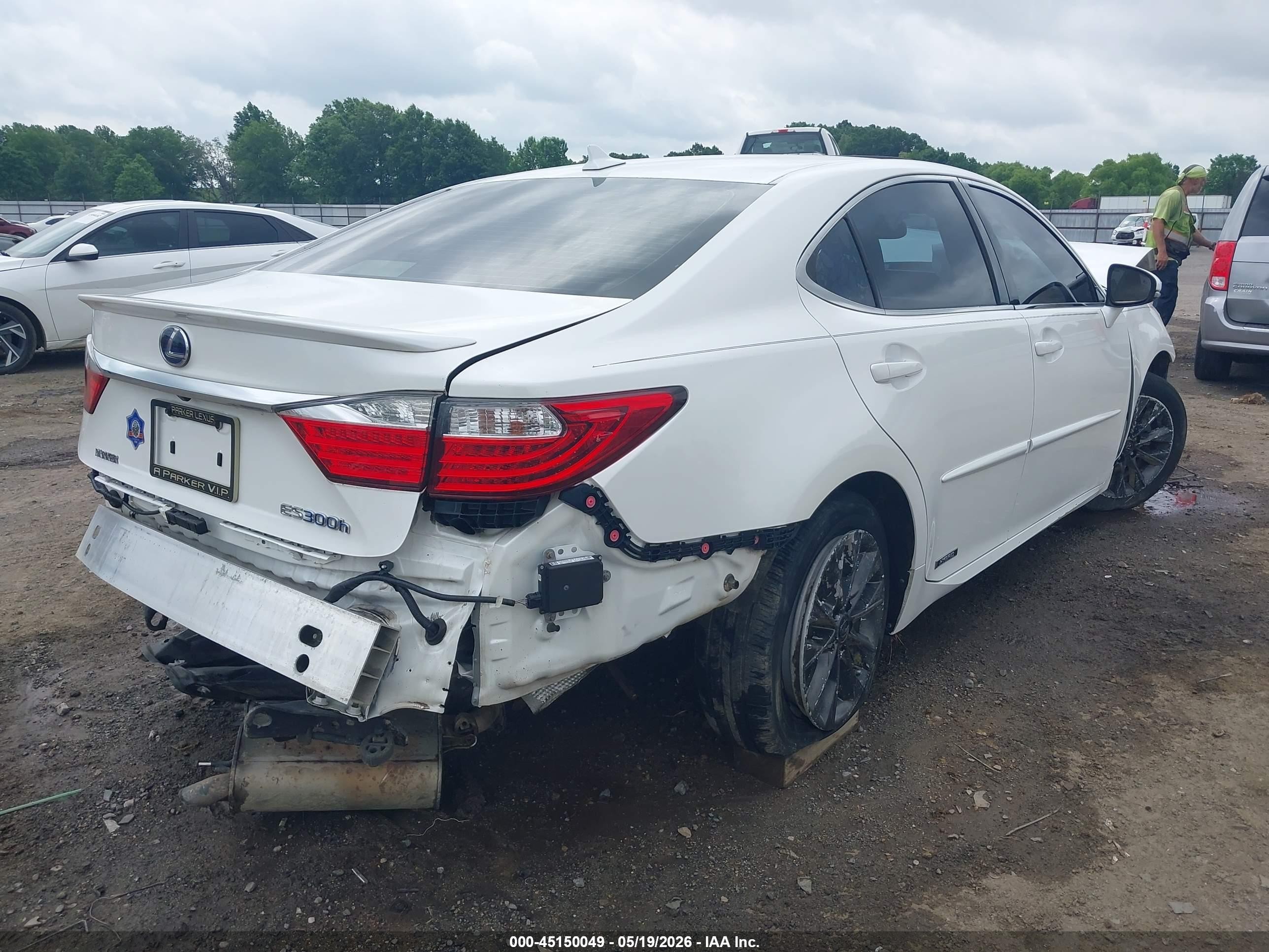 2014 Lexus Es 300h White vin: JTHBW1GG0E2059852