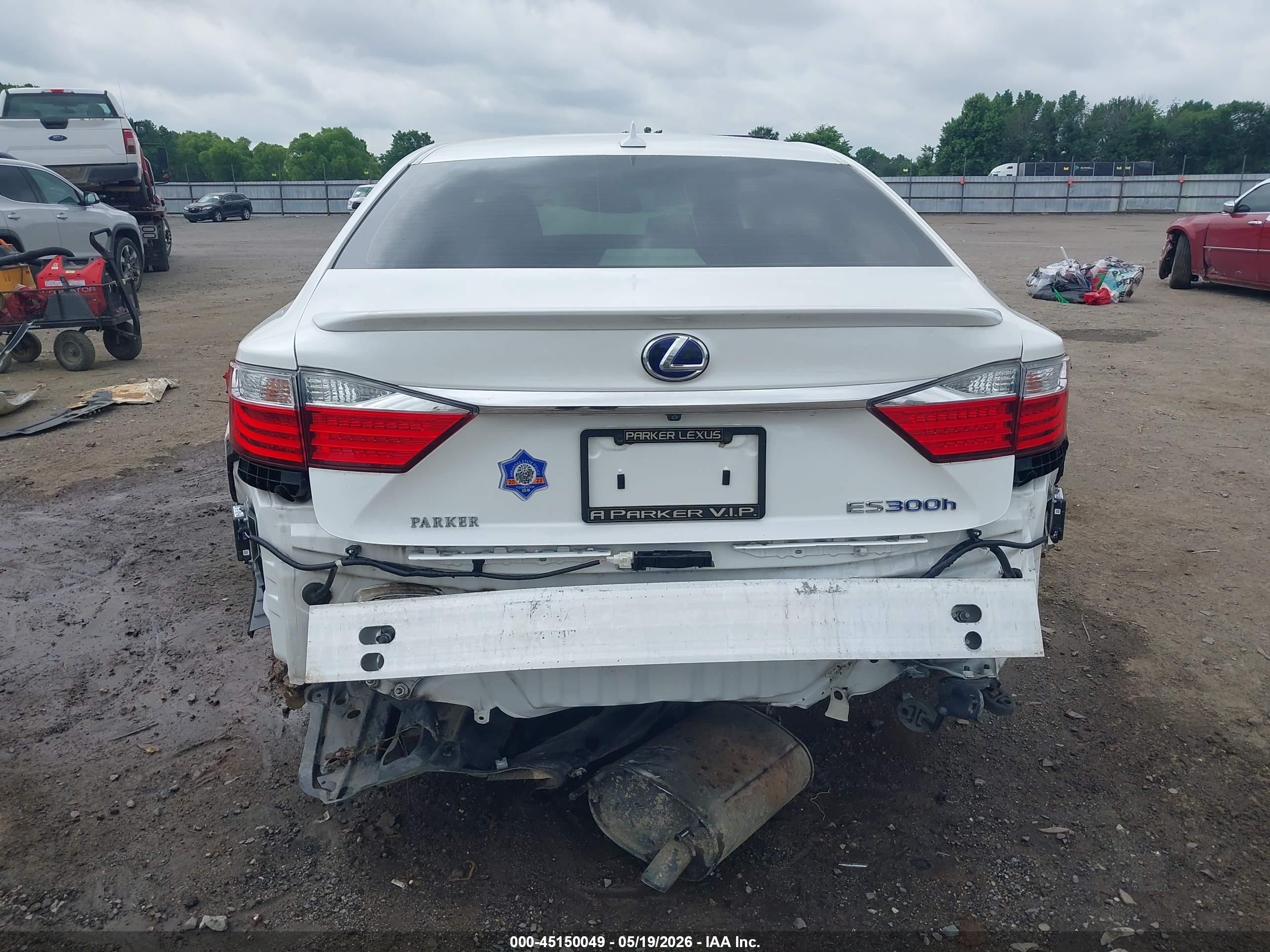 2014 Lexus Es 300h White vin: JTHBW1GG0E2059852