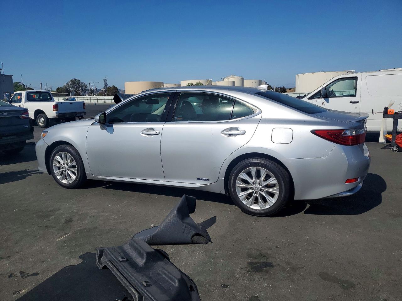 2015 Lexus Es 300h Silver vin: JTHBW1GG0F2100336