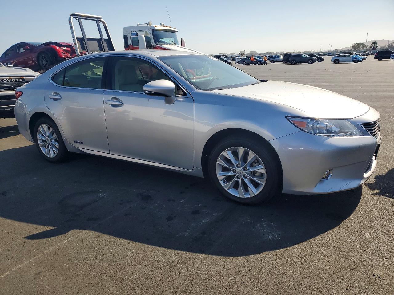 2015 Lexus Es 300h Silver vin: JTHBW1GG0F2100336