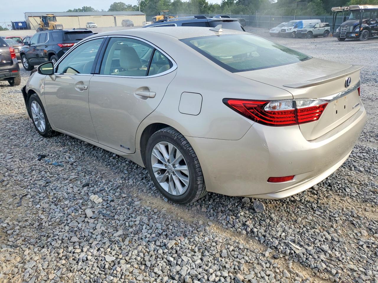 2014 Lexus Es 300h Gold vin: JTHBW1GG1E2044471