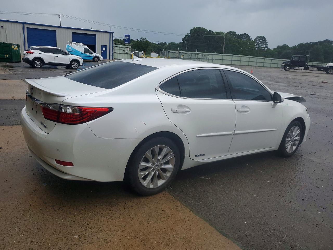 2014 Lexus Es 300h White vin: JTHBW1GG1E2045474