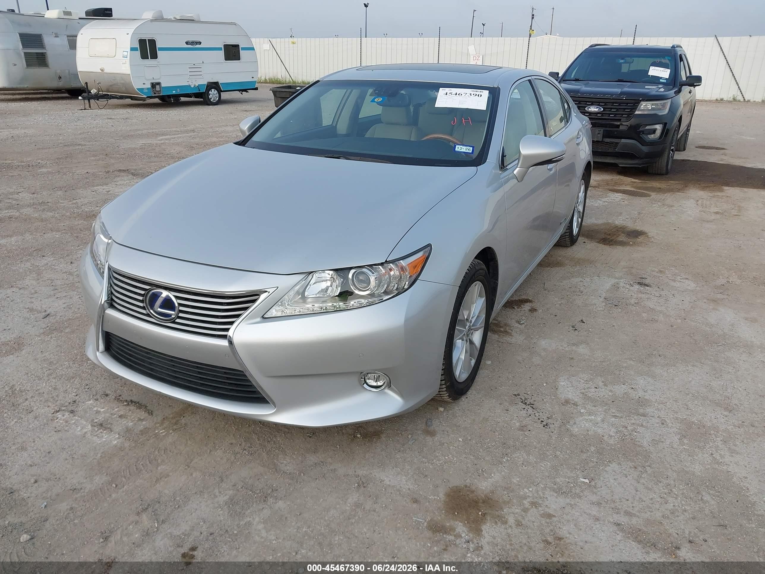 2014 Lexus Es 300h   Серебряный vin: JTHBW1GG1E2047502