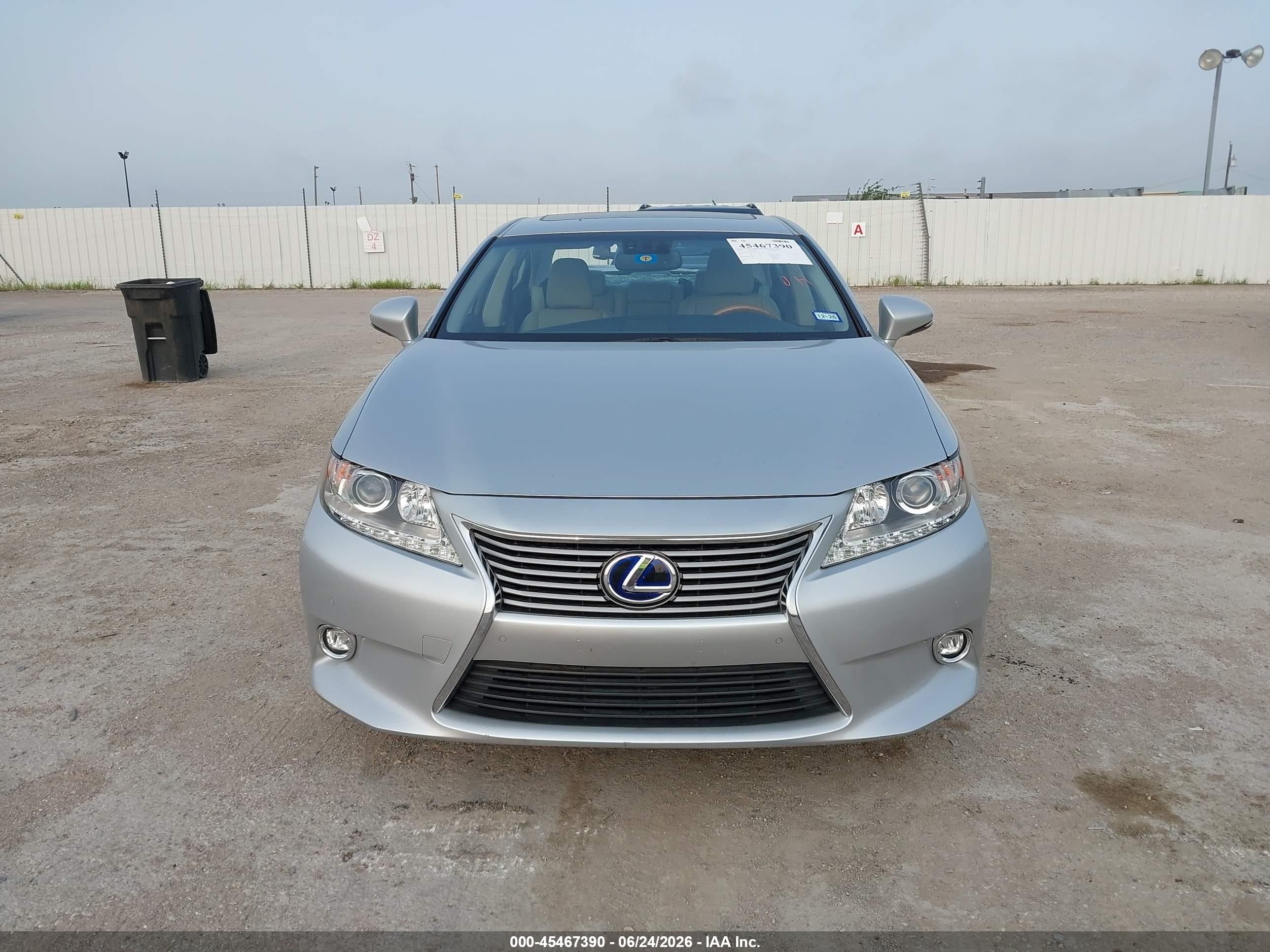 2014 Lexus Es 300h   Серебряный vin: JTHBW1GG1E2047502