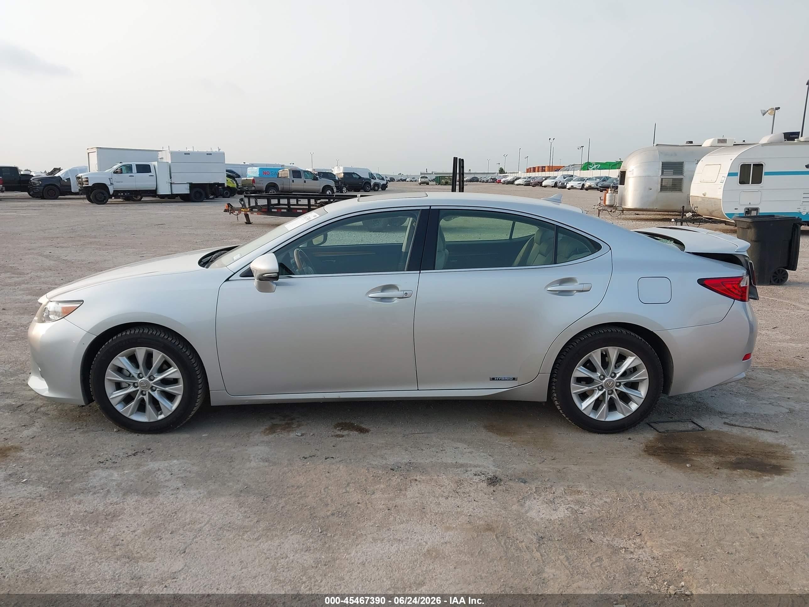 2014 Lexus Es 300h   Серебряный vin: JTHBW1GG1E2047502
