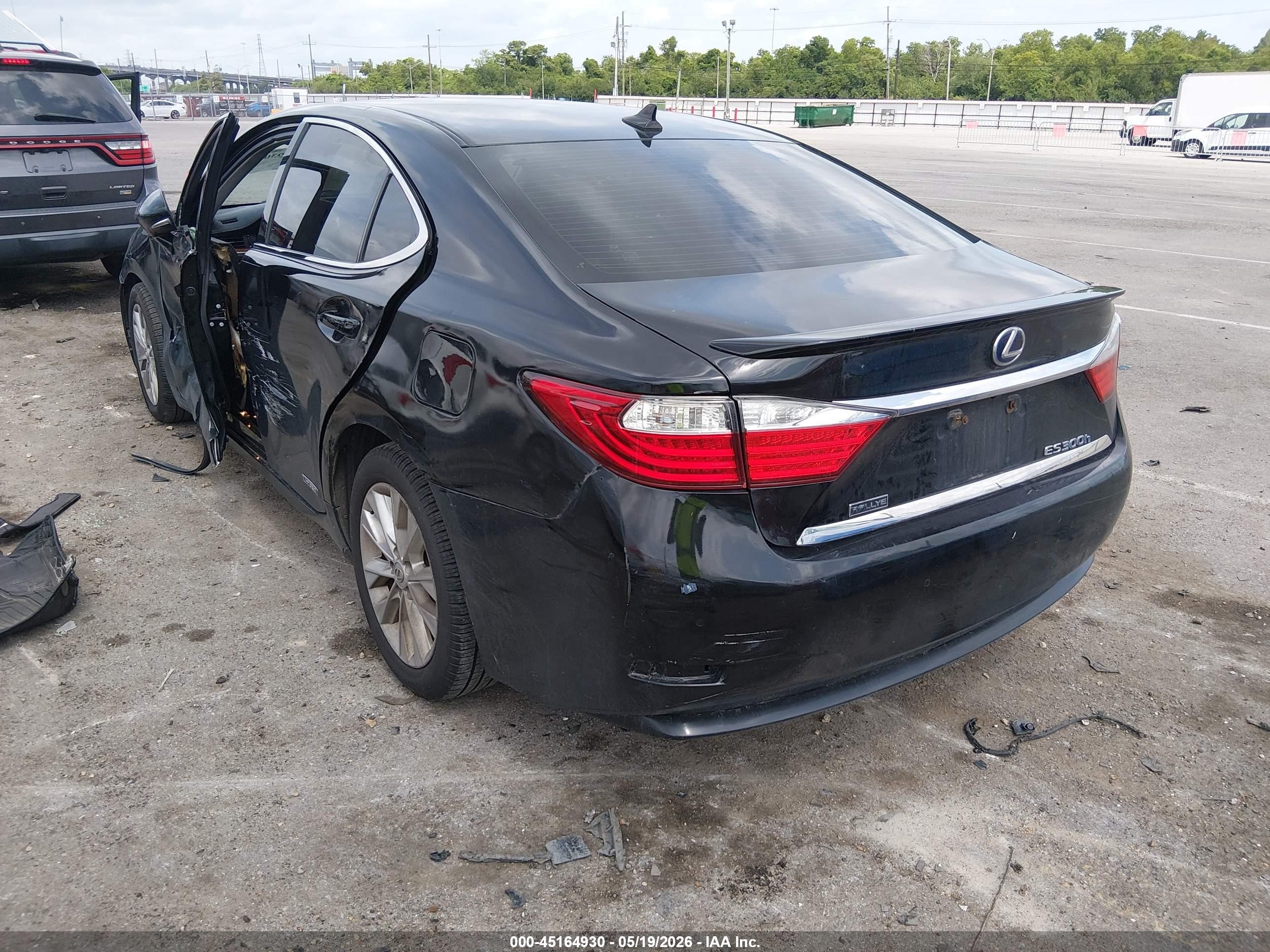 2014 Lexus Es 300h   Black vin: JTHBW1GG1E2057639