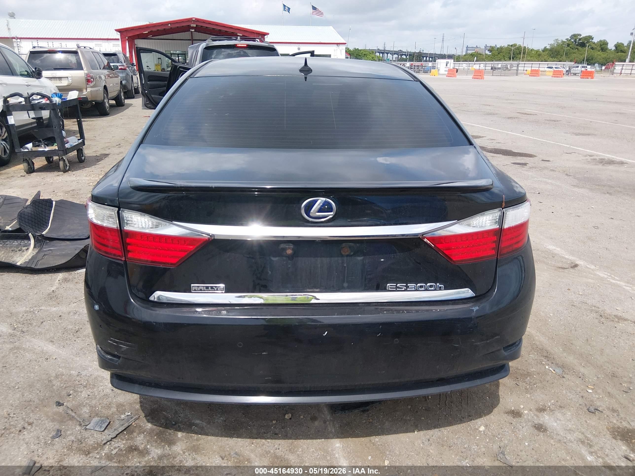 2014 Lexus Es 300h   Black vin: JTHBW1GG1E2057639