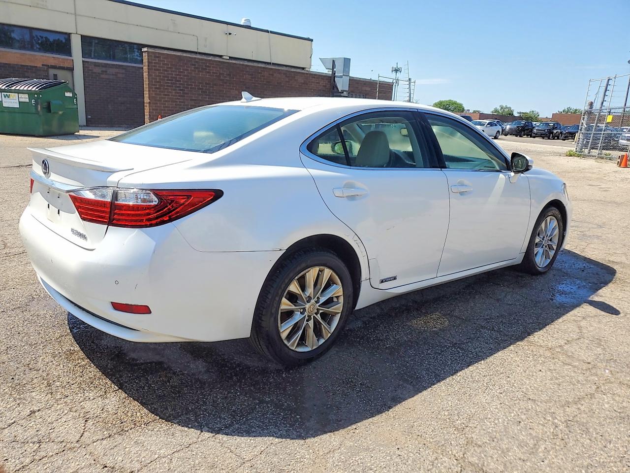 2014 Lexus Es 300h White vin: JTHBW1GG1E2058886