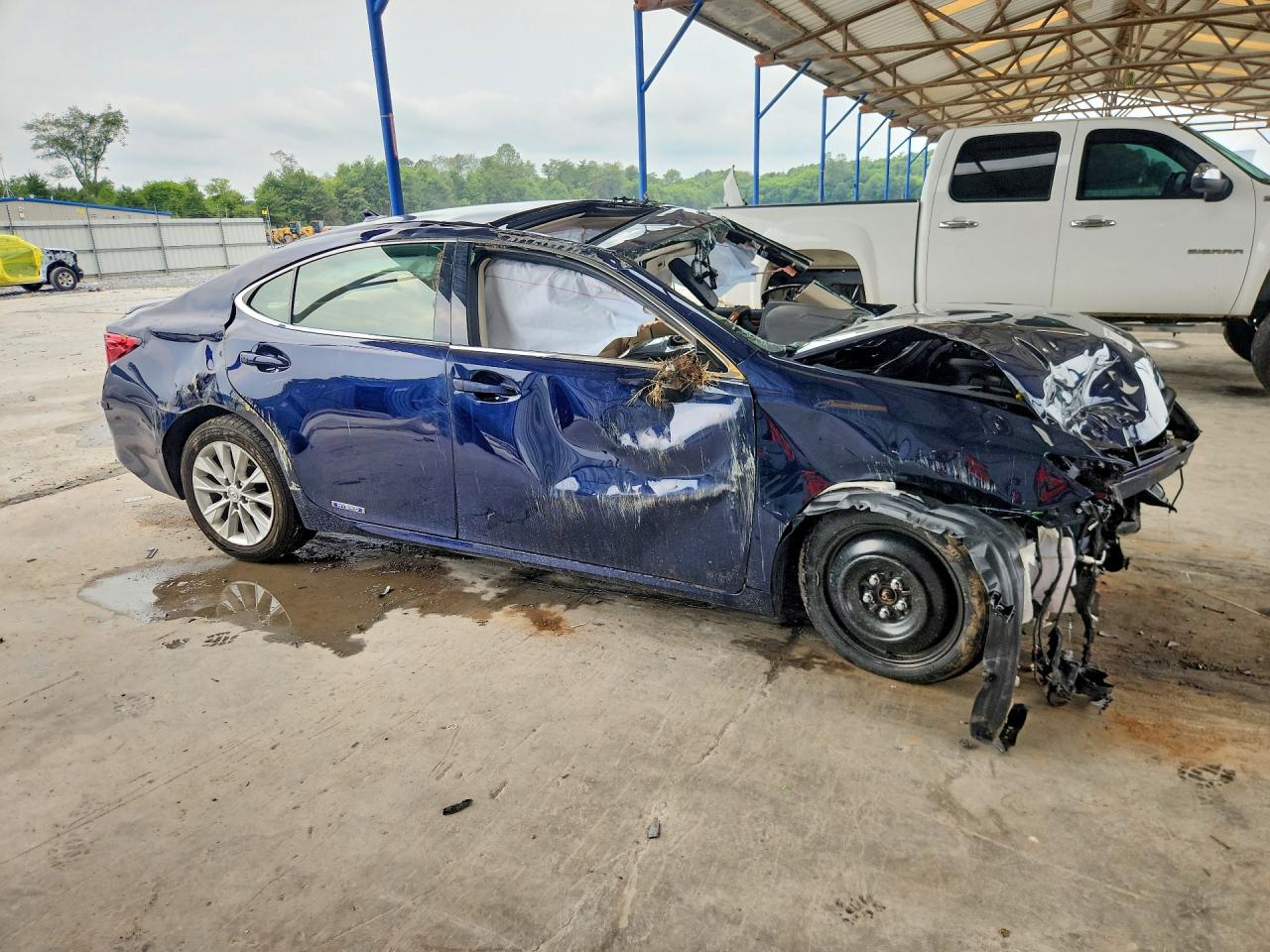 2014 Lexus Es 300h Blue vin: JTHBW1GG1E2061772