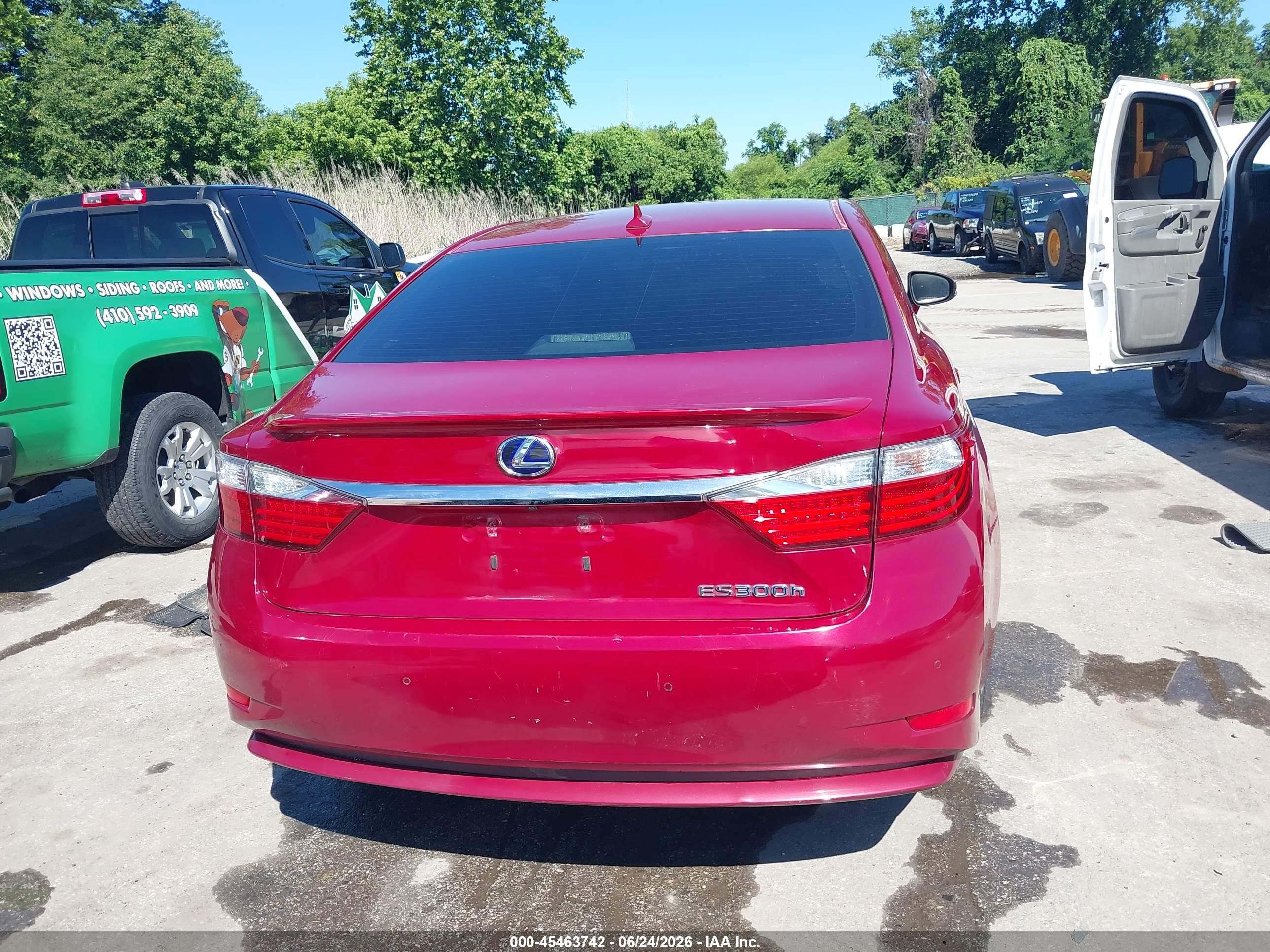 2014 Lexus Es 300h Red vin: JTHBW1GG1E2071217