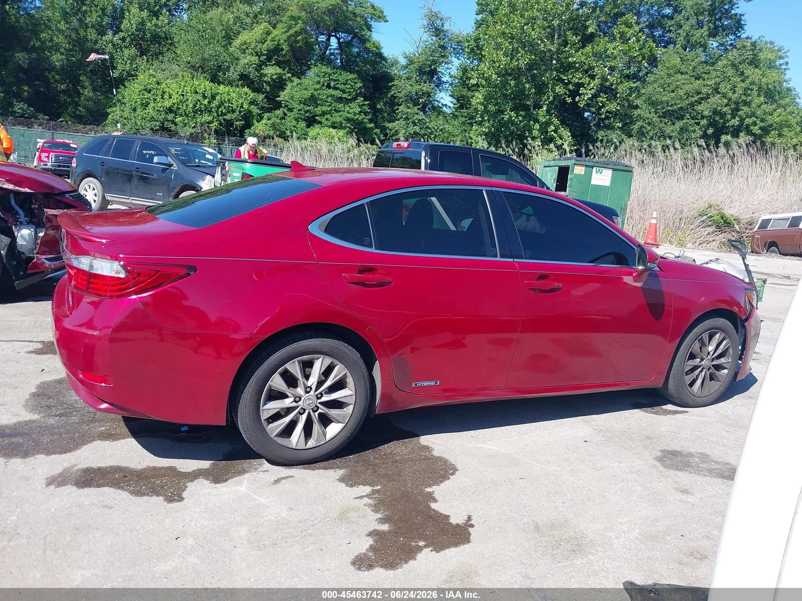 2014 Lexus Es 300h Red vin: JTHBW1GG1E2071217
