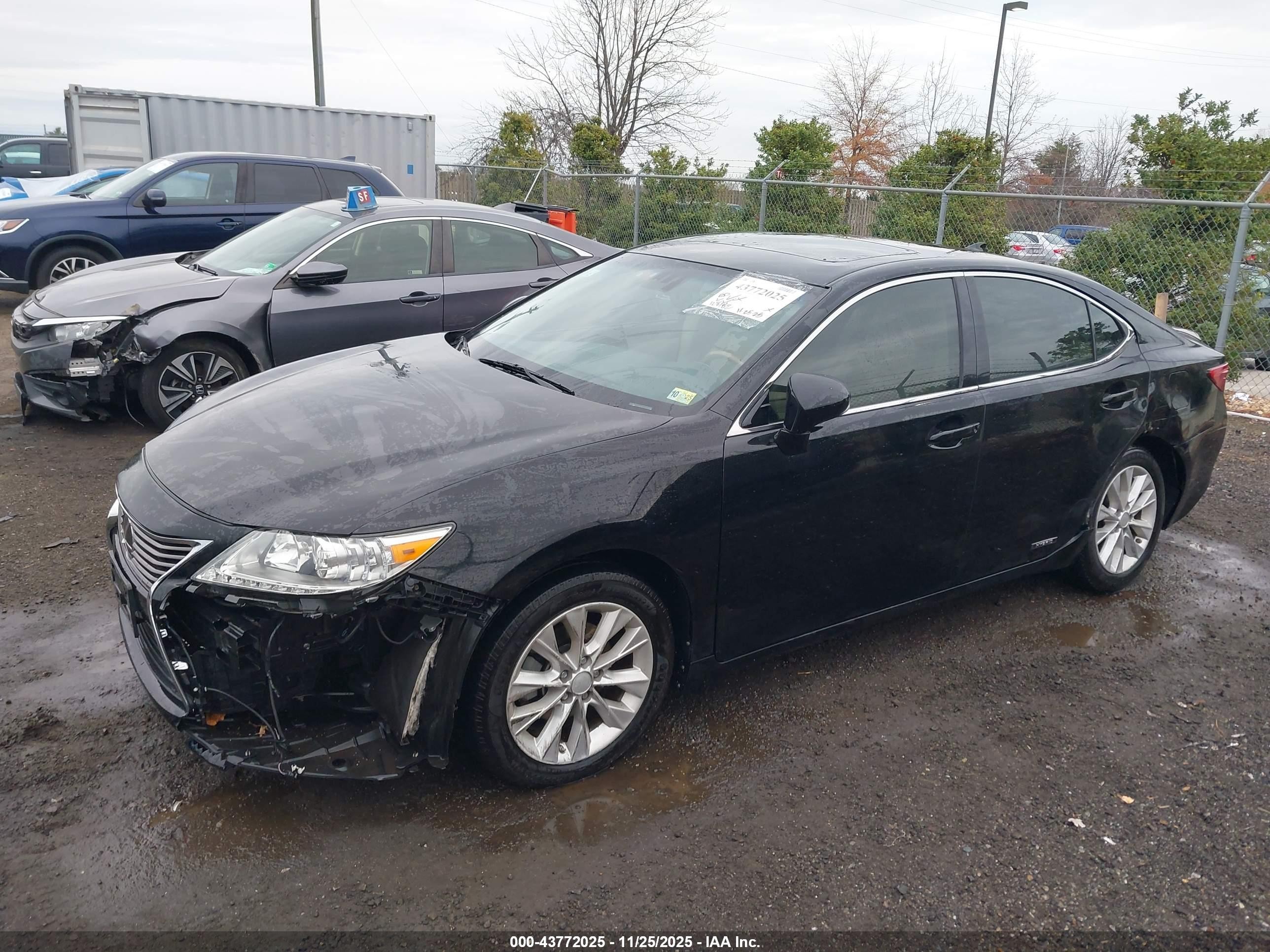 2015 Lexus Es 300h   Black vin: JTHBW1GG1F2090996