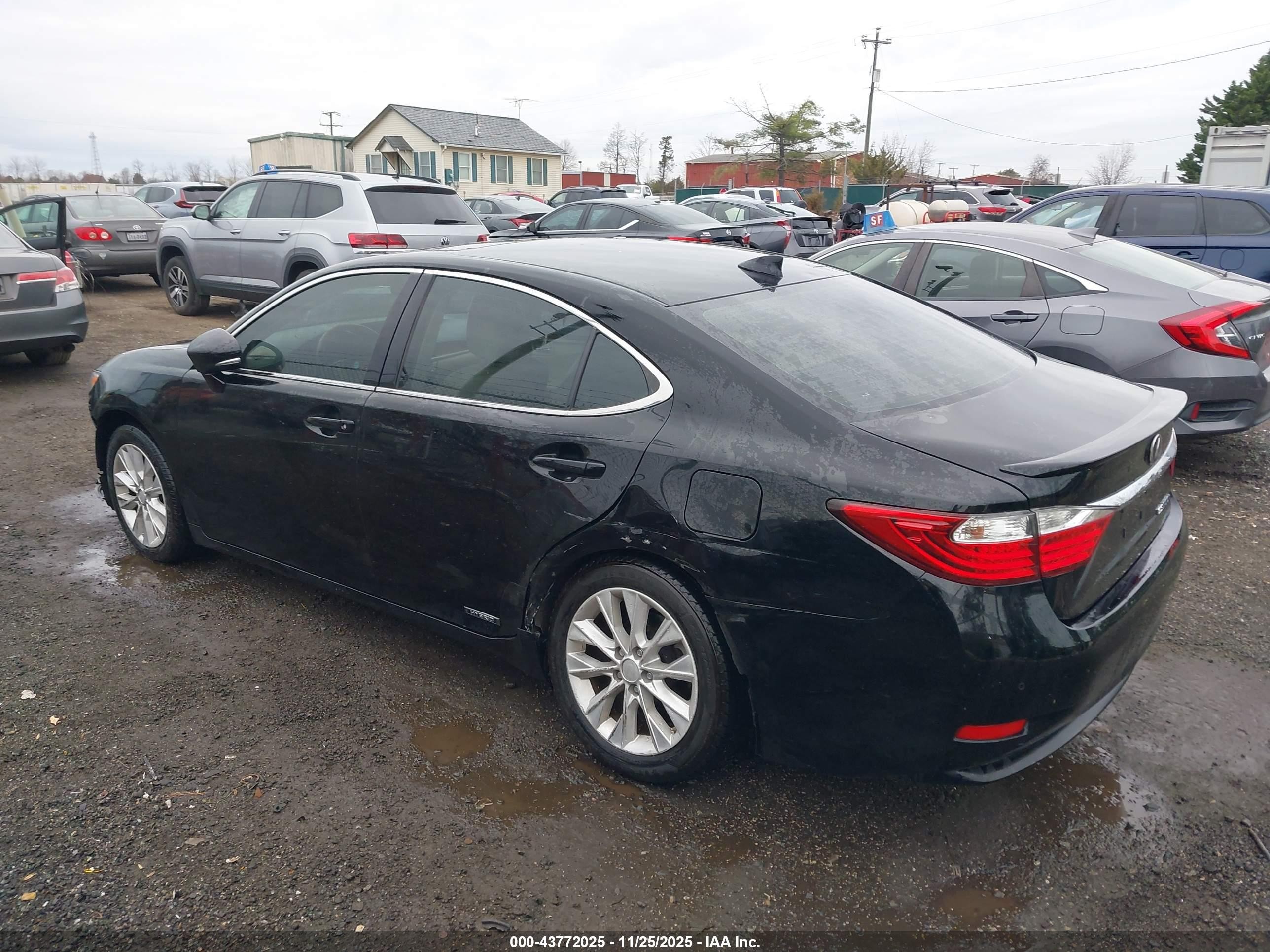 2015 Lexus Es 300h   Black vin: JTHBW1GG1F2090996