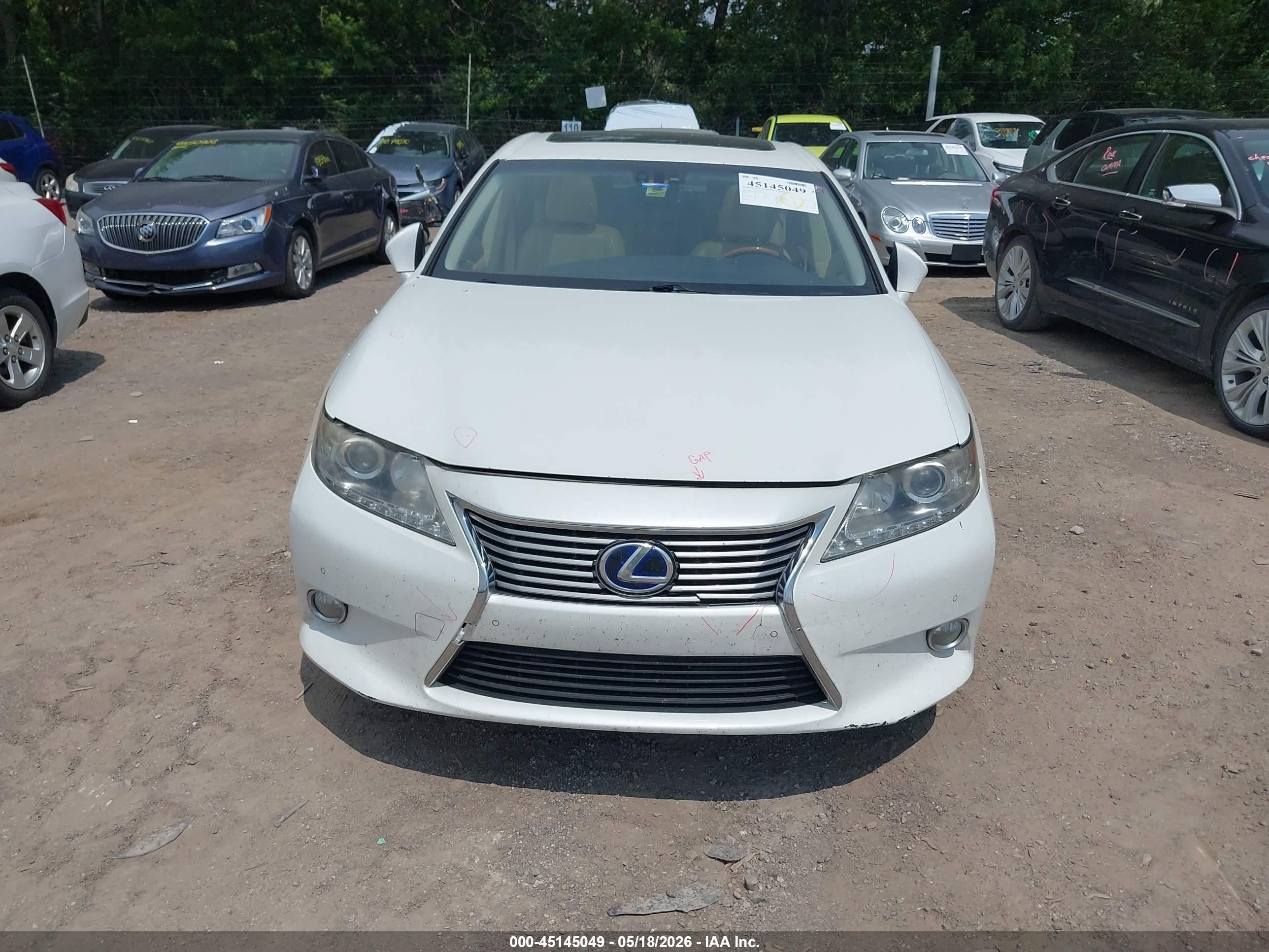 2013 Lexus Es 300h   White vin: JTHBW1GG2D2004169