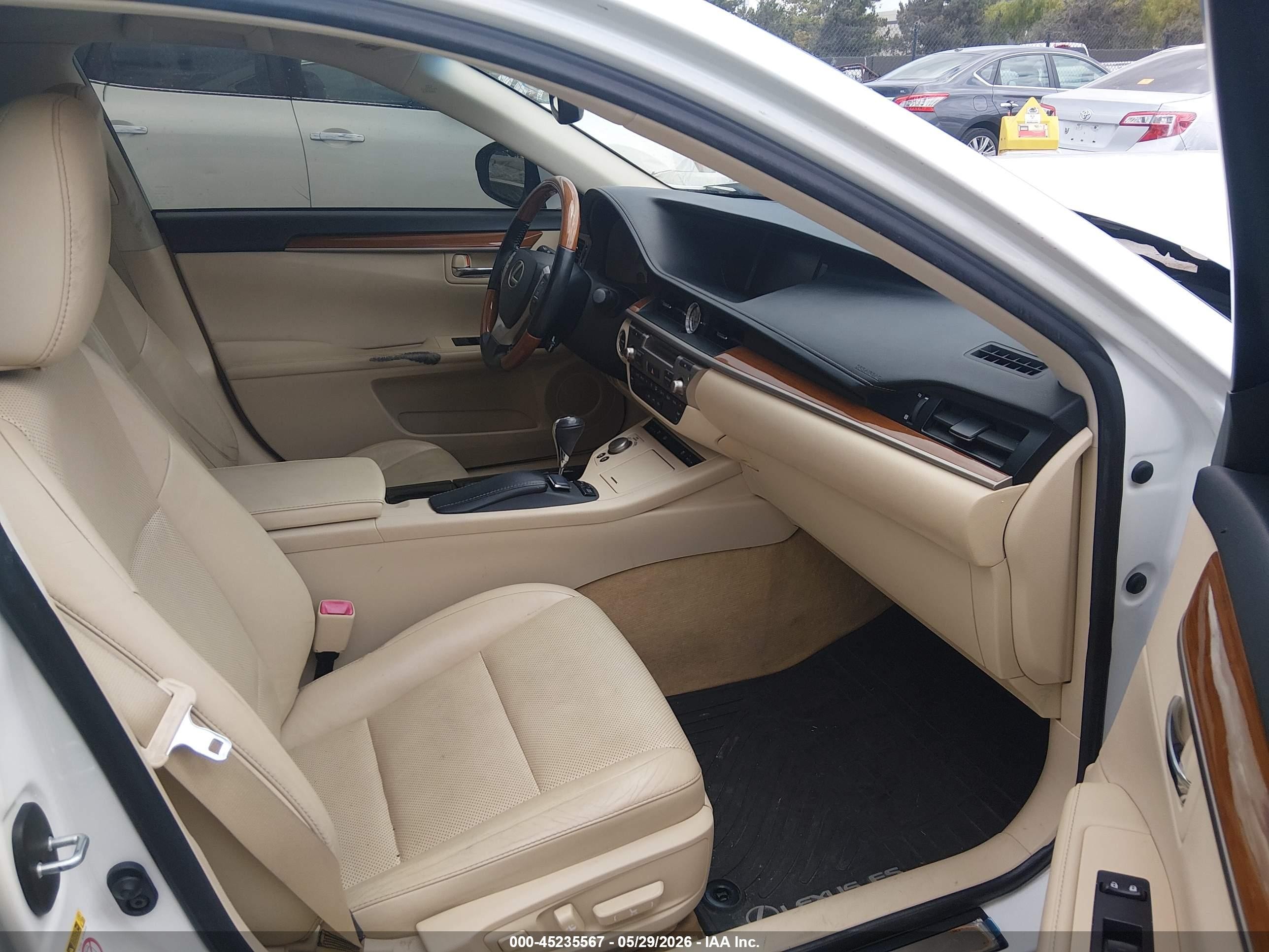 2013 Lexus Es 300h   White vin: JTHBW1GG2D2006438