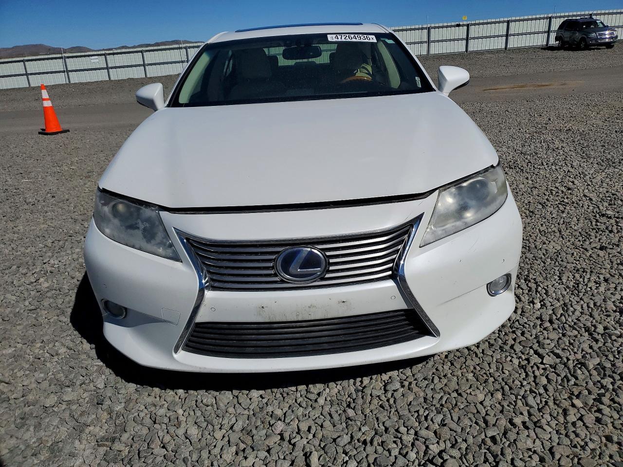 2013 Lexus Es 300h Base White vin: JTHBW1GG2D2012191