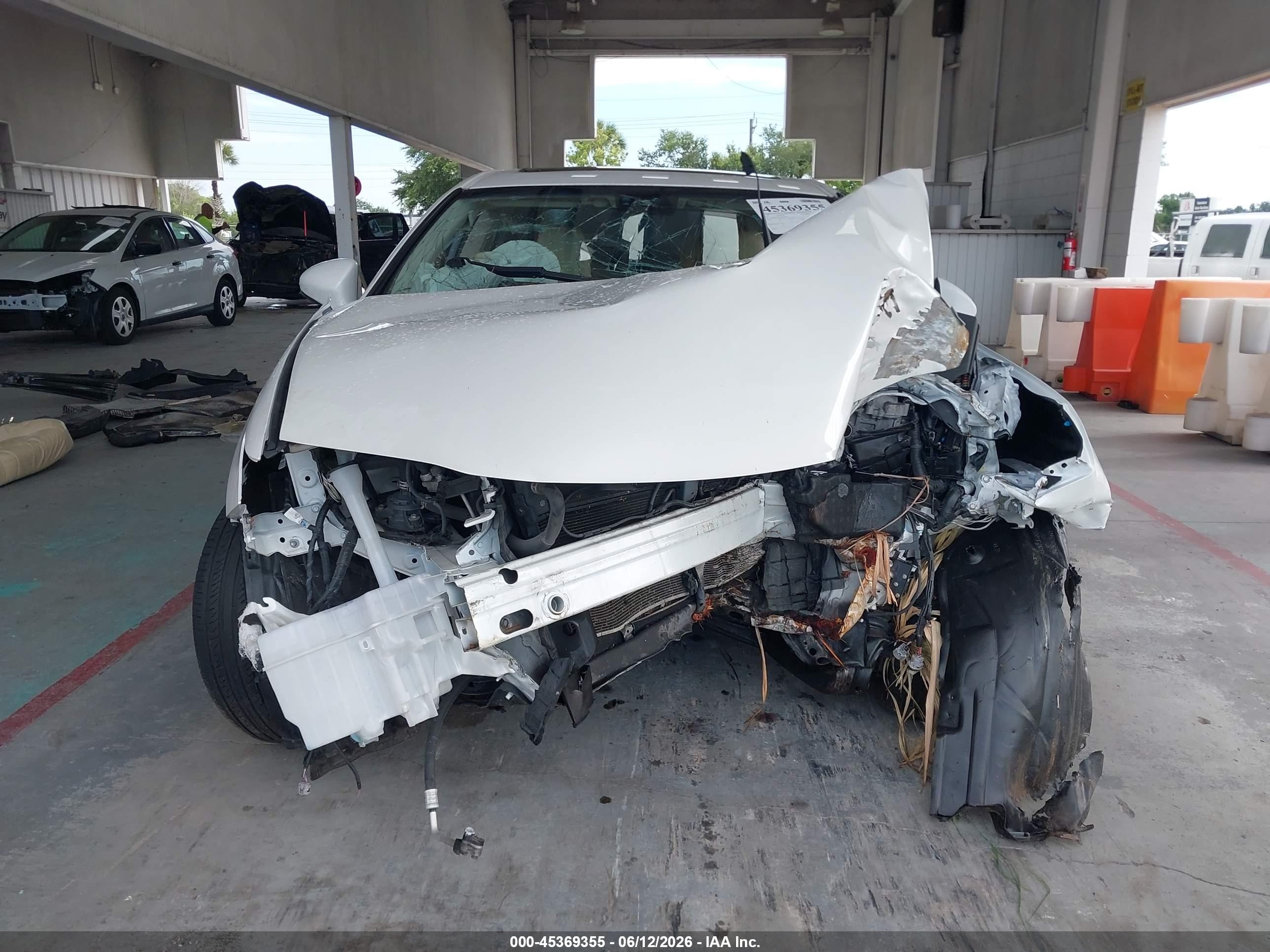 2013 Lexus Es 300h   White vin: JTHBW1GG2D2028276