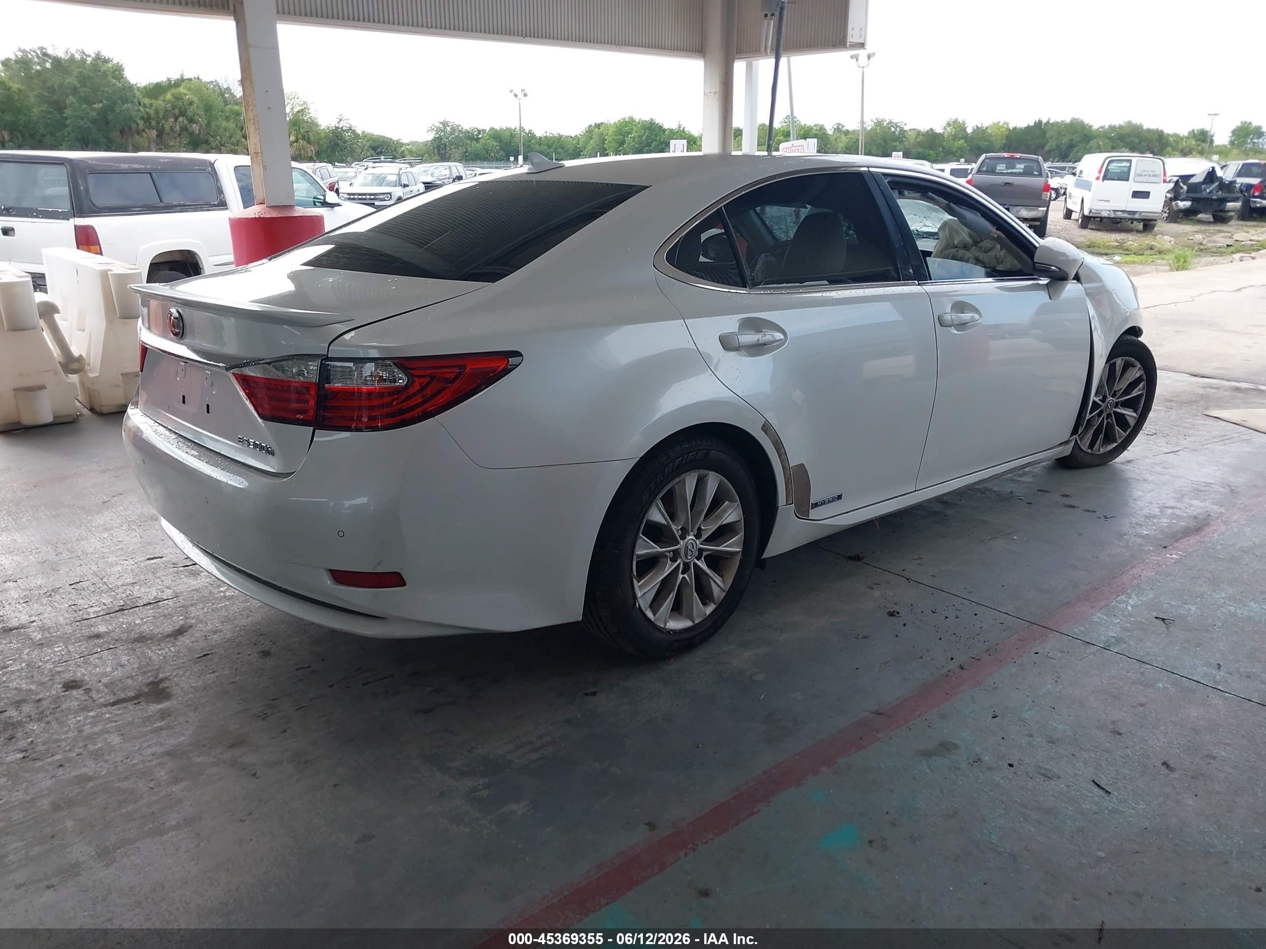 2013 Lexus Es 300h   White vin: JTHBW1GG2D2028276