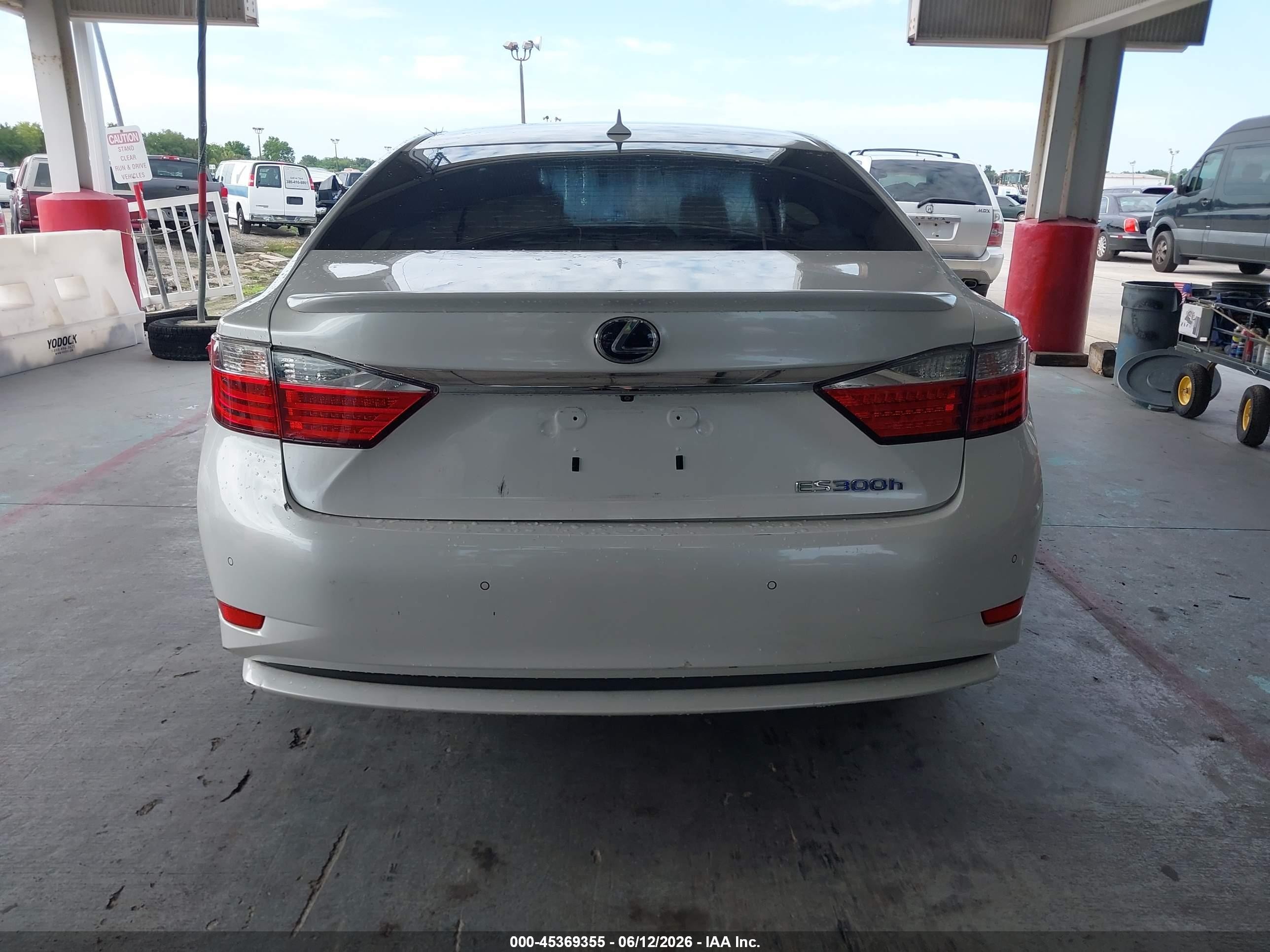 2013 Lexus Es 300h   White vin: JTHBW1GG2D2028276