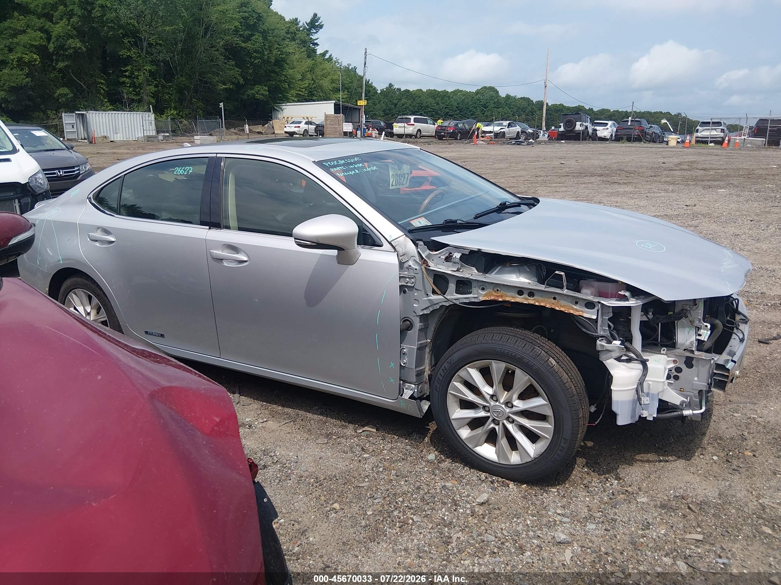 2013 Lexus Es 300h Silver vin: JTHBW1GG2D2032893