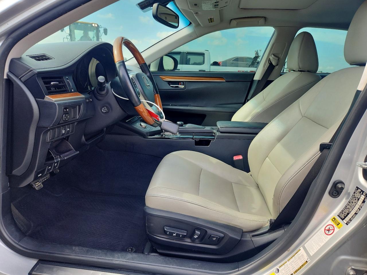 2013 Lexus Es 300h Серебряный vin: JTHBW1GG2D2036023