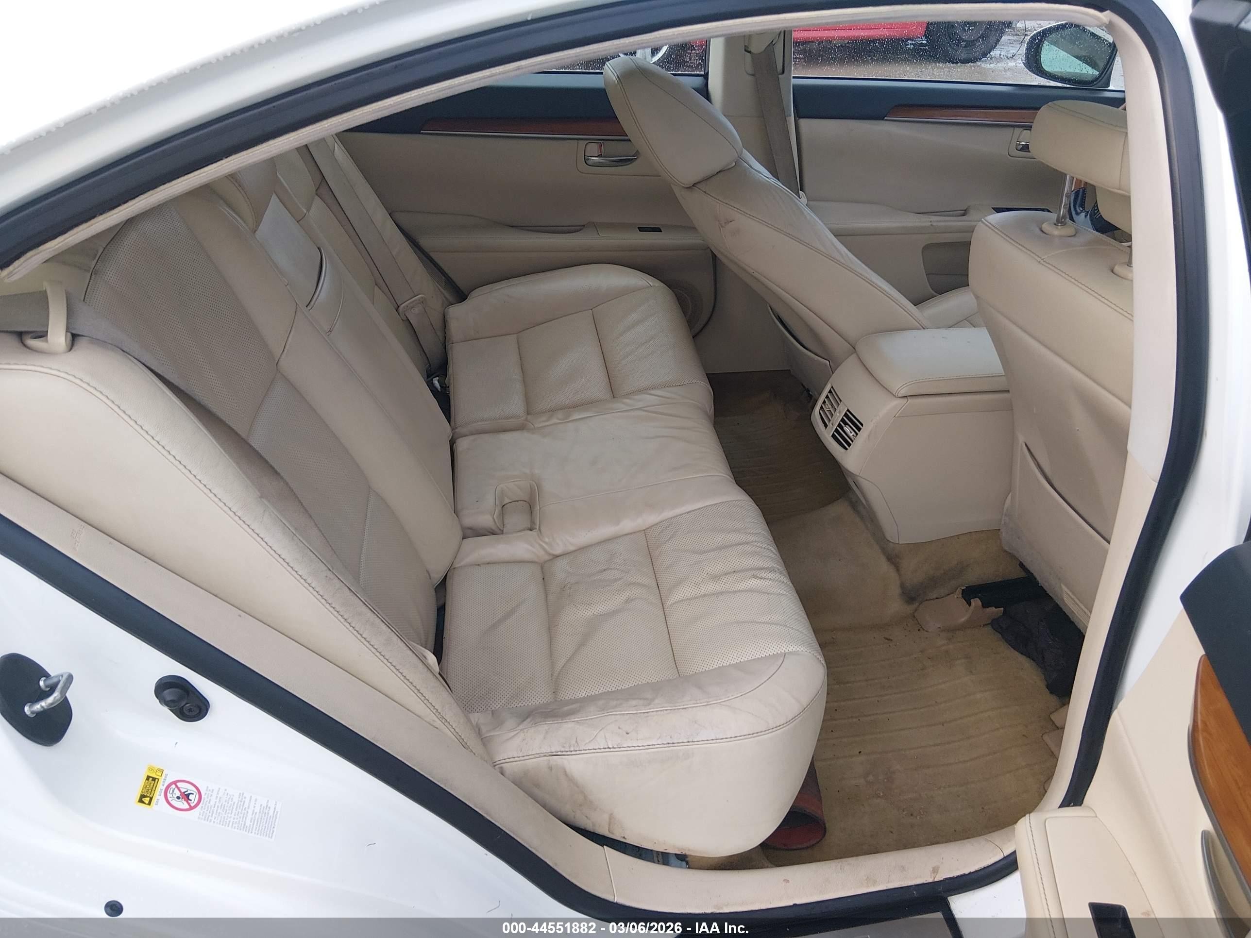 2014 Lexus Es 300h   White vin: JTHBW1GG2E2044706