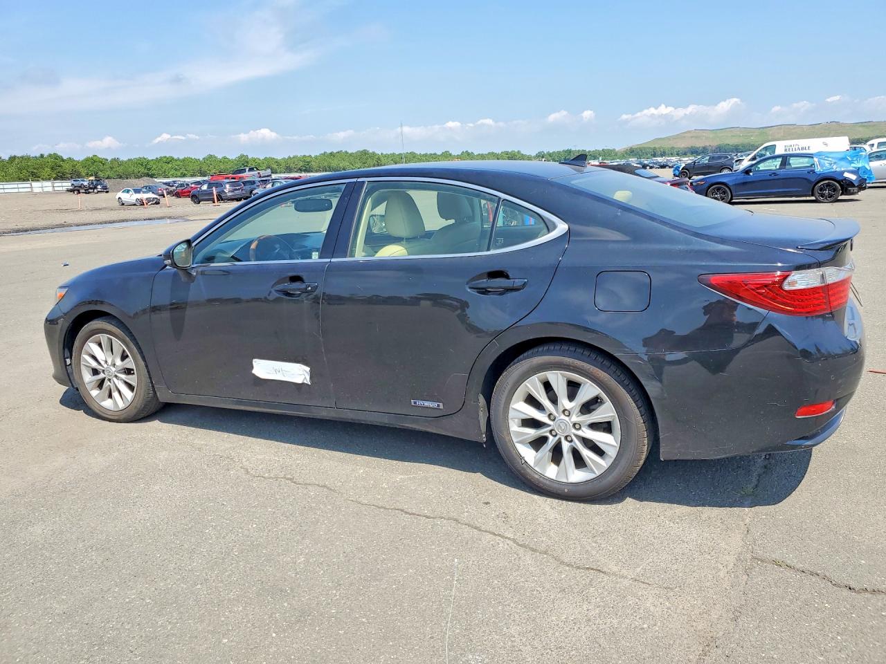 2014 Lexus Es 300h Black vin: JTHBW1GG2E2045130