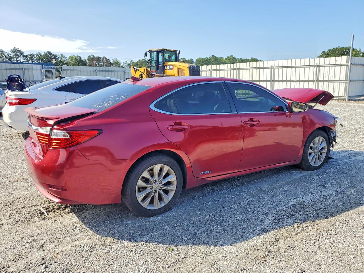 2014 Lexus Es 300h Red vin: JTHBW1GG2E2050215
